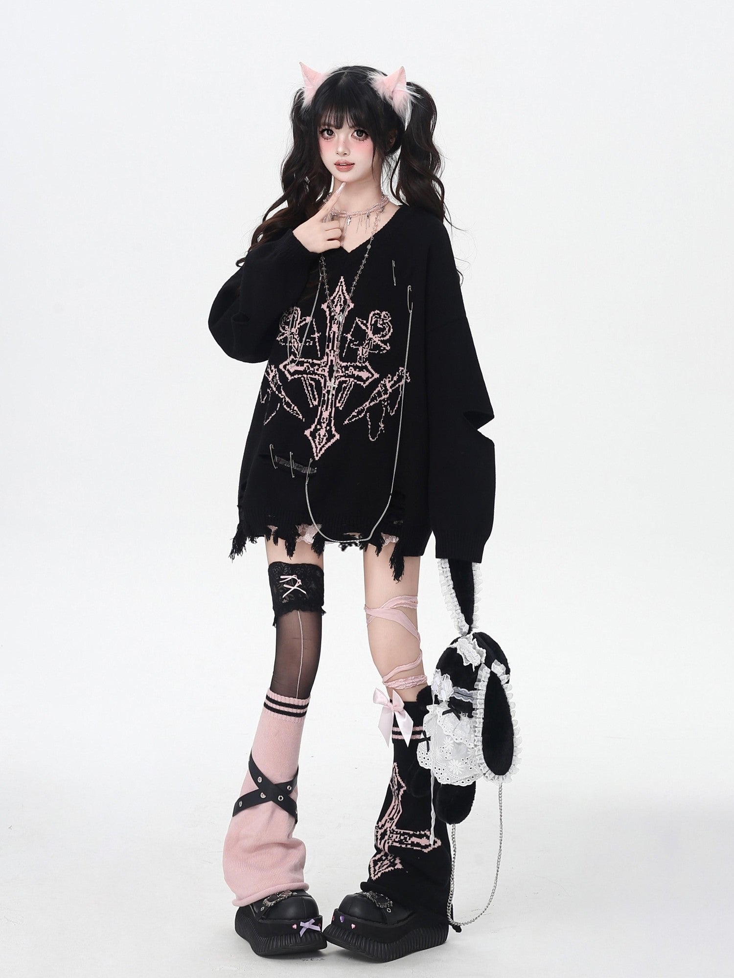 CRAZYGIRL Wine Black White Gothic V-neck Loose Design Women's Other Material Sweaters