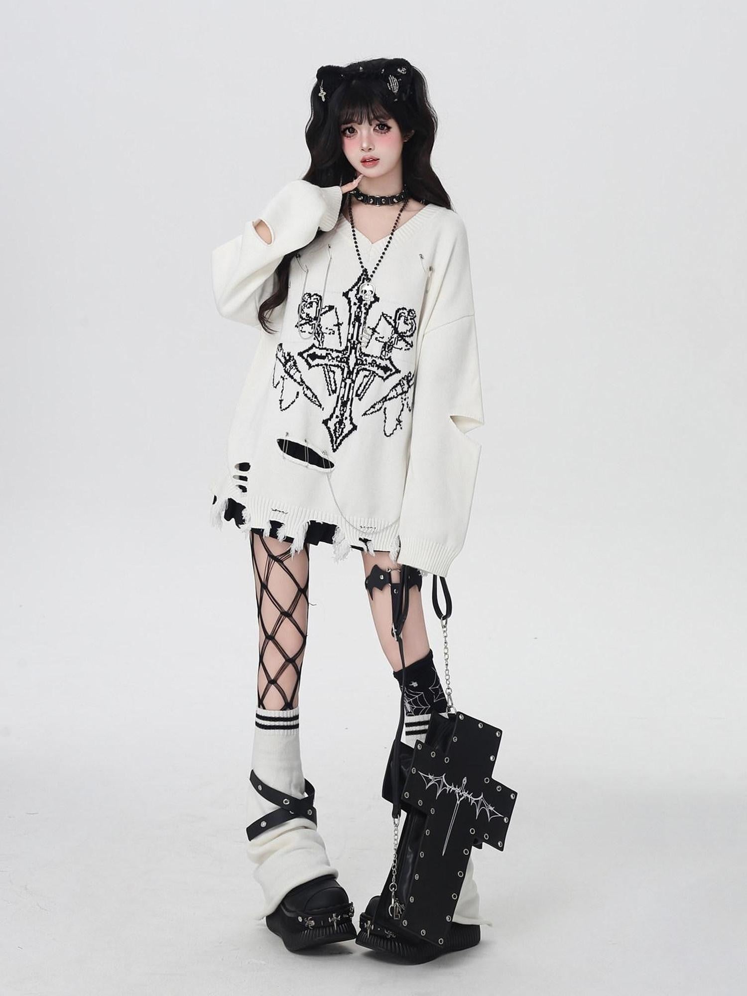 CRAZYGIRL Wine Black White Gothic V-neck Loose Design Women's Other Material Sweaters