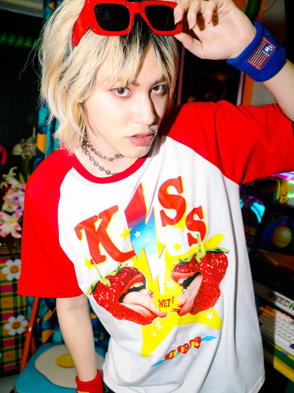 DeadEndKids Strawberry Print Raglan Sleeve Women's Cotton Short Sleeve T-shirts