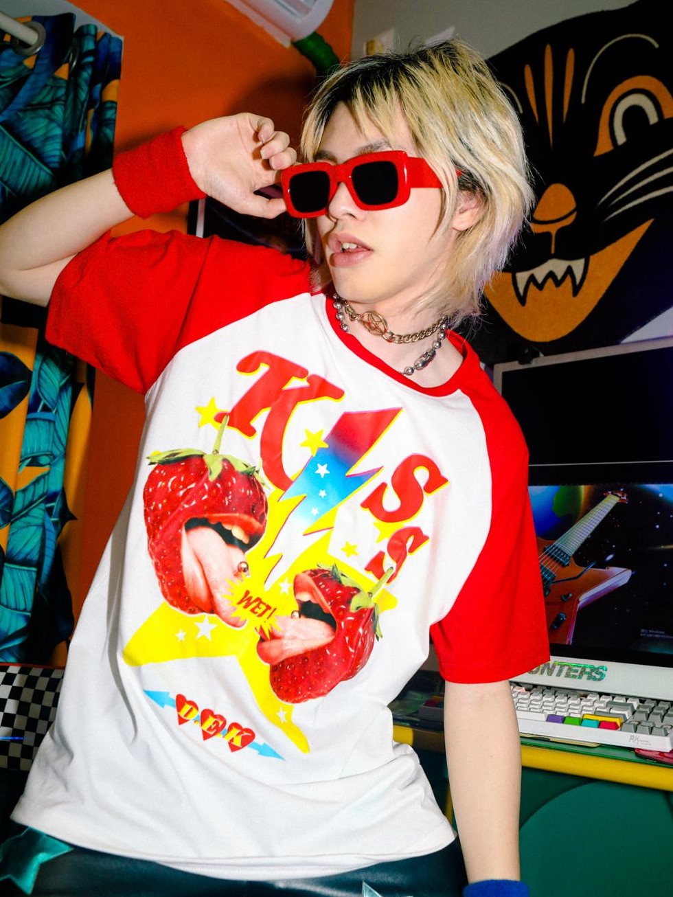 DeadEndKids Strawberry Print Raglan Sleeve Women's Cotton Short Sleeve T-shirts