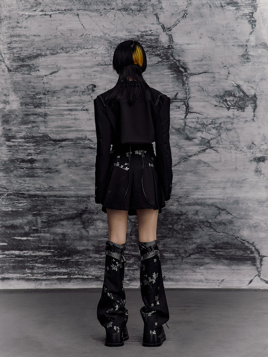 Frustration Garden Dark Spliced Lapel One Button Loose Polyester Women's Cropped Jackets