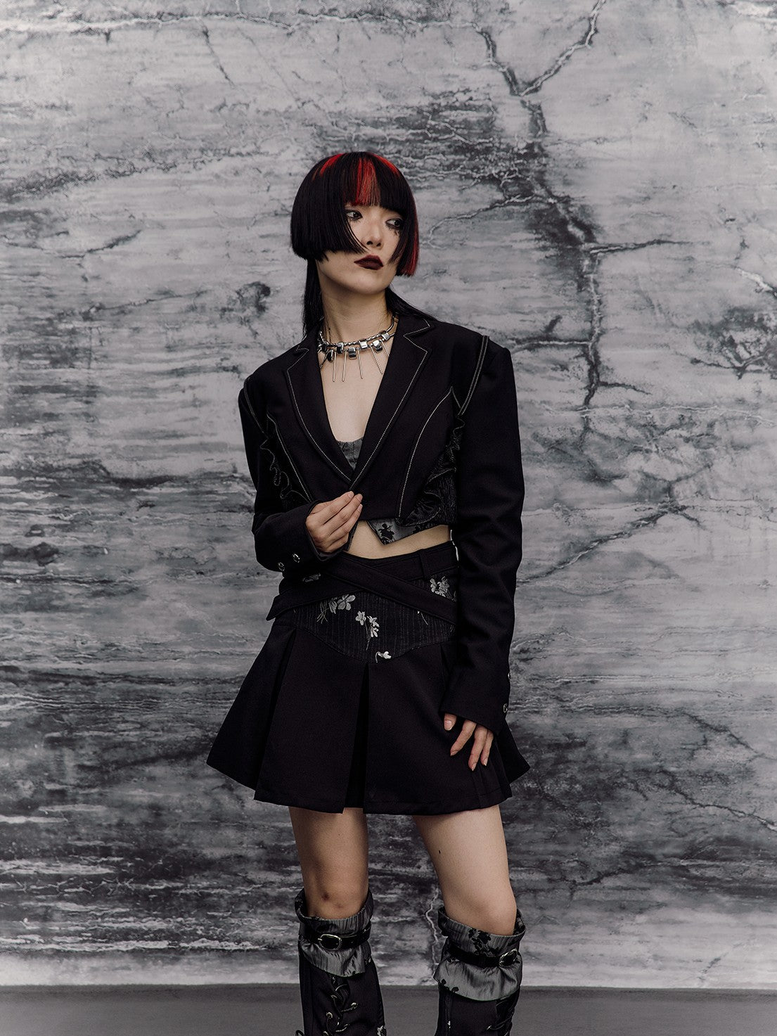 Frustration Garden Dark Spliced Lapel One Button Loose Polyester Women's Cropped Jackets