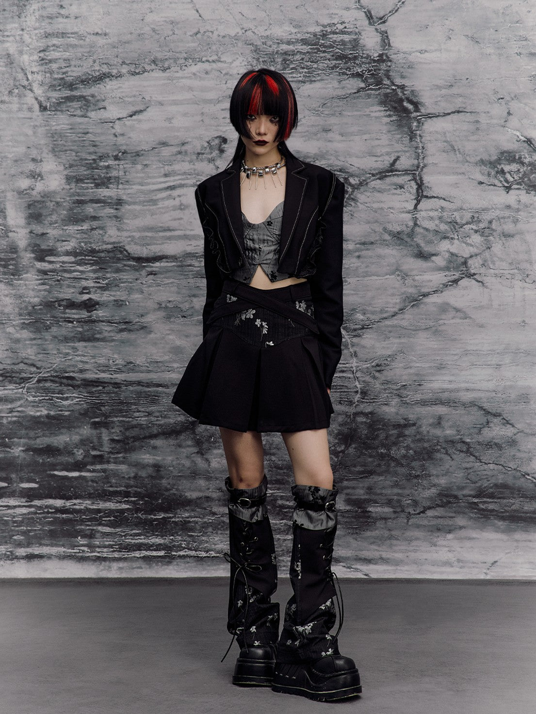 Frustration Garden Dark Spliced Lapel One Button Loose Polyester Women's Cropped Jackets