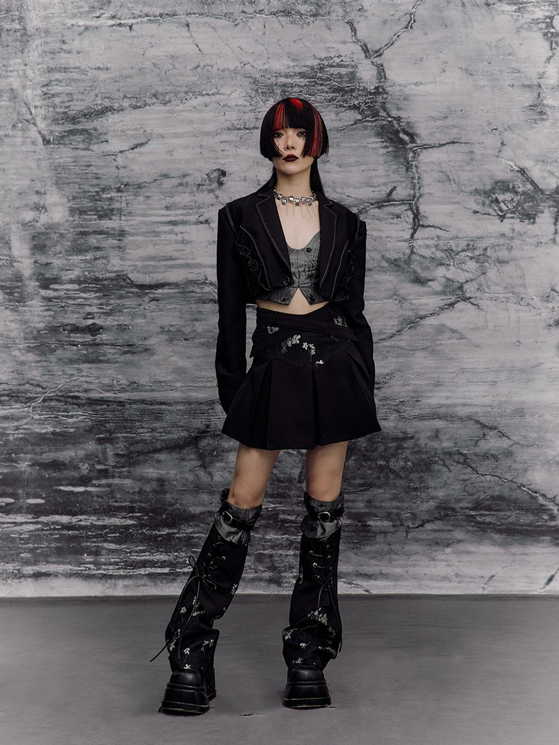 Frustration Garden Dark Spliced Lapel One Button Loose Polyester Women's Cropped Jackets