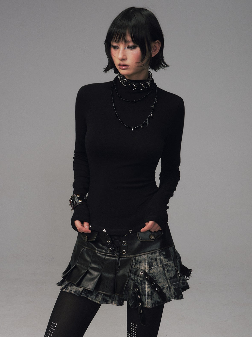 Frustration Garden Riveted Cinched Waist Half High Neck Women's Warm Fleece Long Sleeve T-shirts