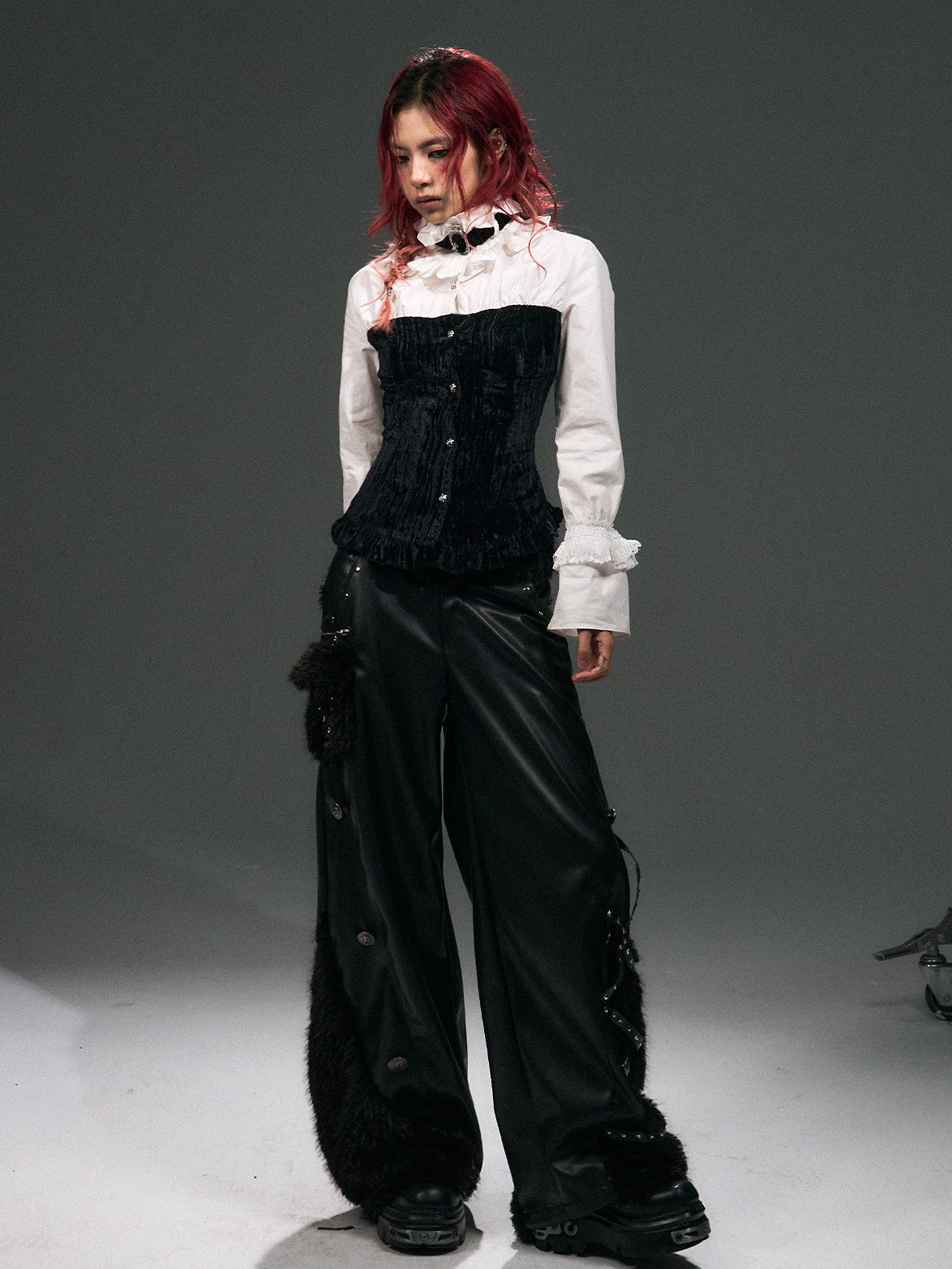 Frustration Garden Vintage Punk Palace Lace Up Lace Splicing Flare Sleeve Velvet Women's Blouses