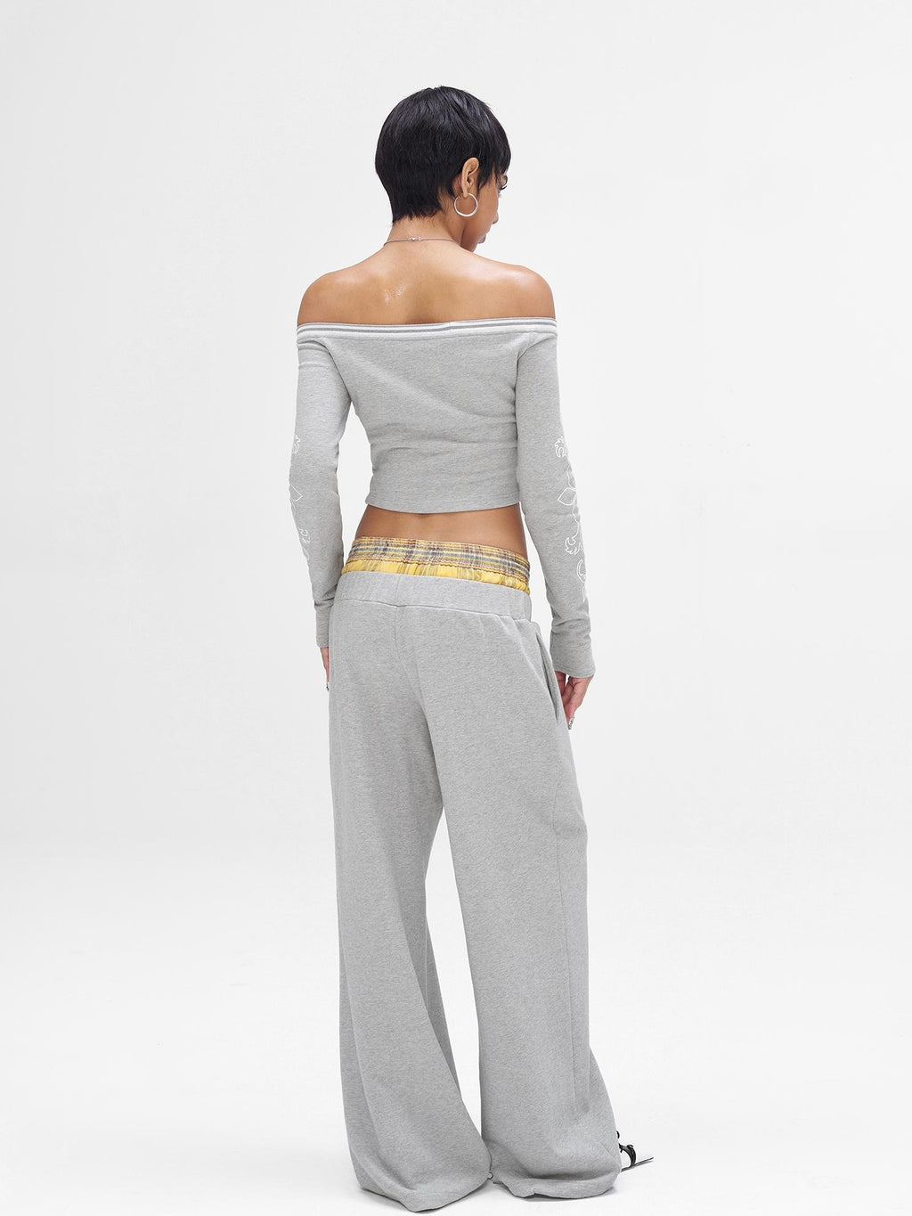 JYOSEI Gray Print Off Shoulder Drawstring Low Waist Women's Cotton Top & Pants Sets