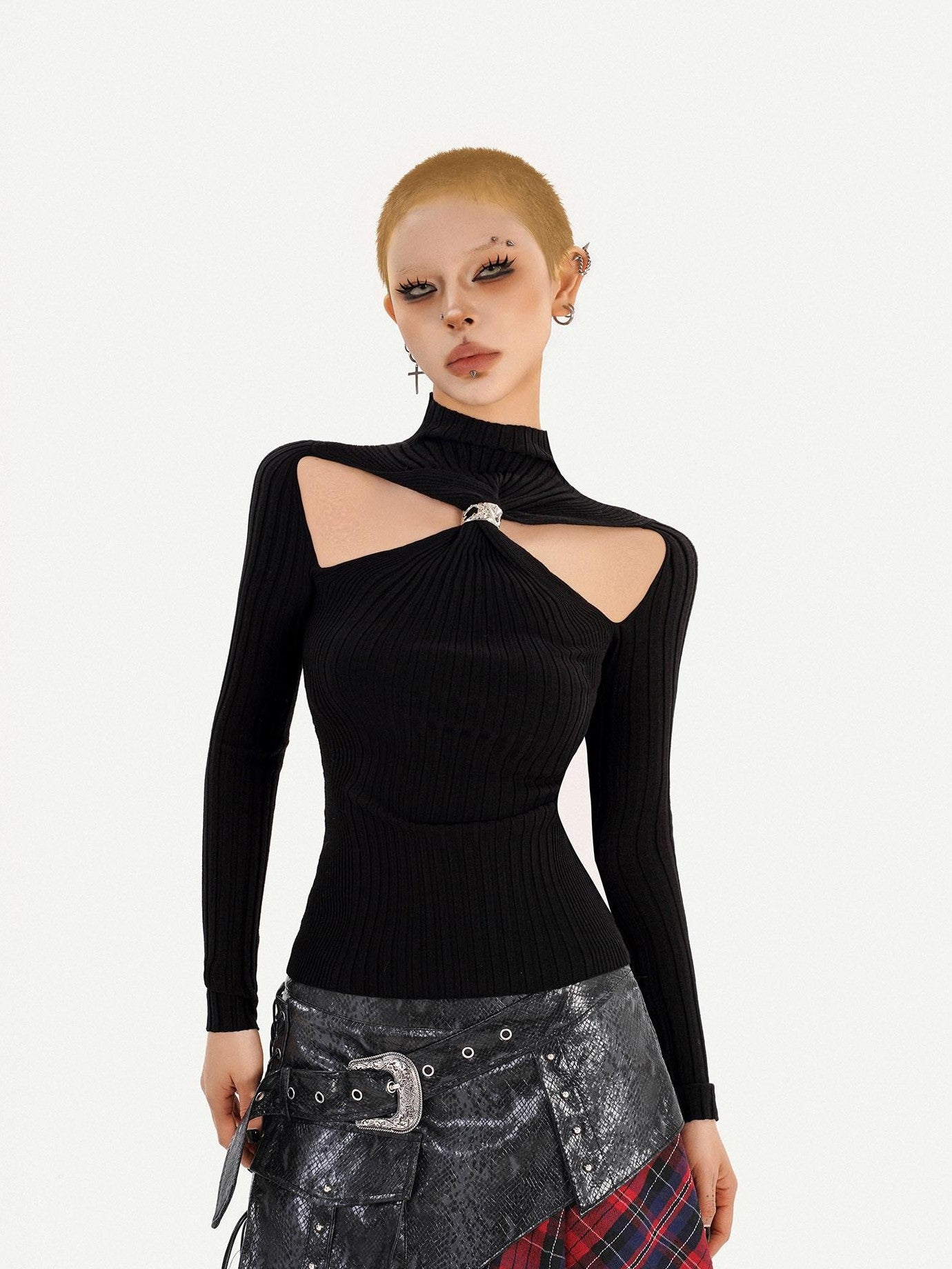 Nico Molly Black Cutout Knit High Neck Slim Women's Long Sleeve T-shirts
