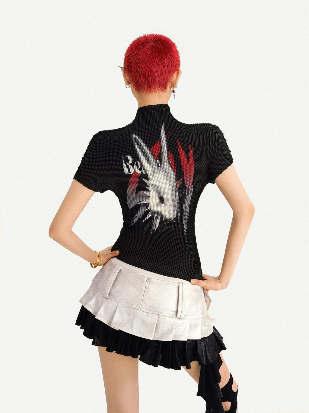 Nico Molly Black Pleated Cartoon Print Mock Neck Slim Women's Short Sleeve T-shirts