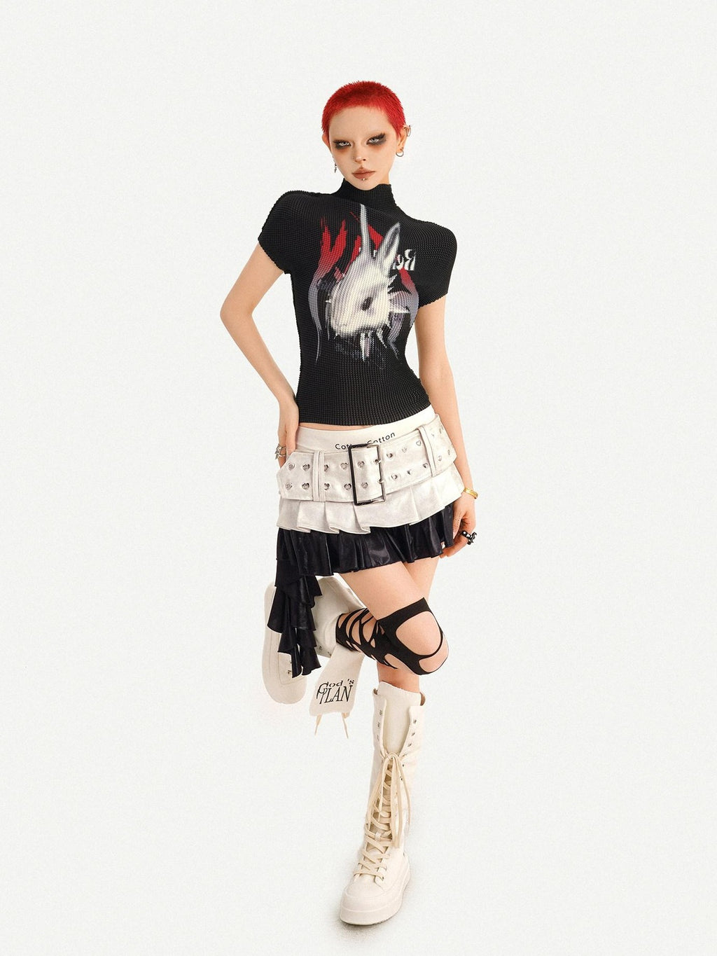 Nico Molly Black Pleated Cartoon Print Mock Neck Slim Women's Short Sleeve T-shirts