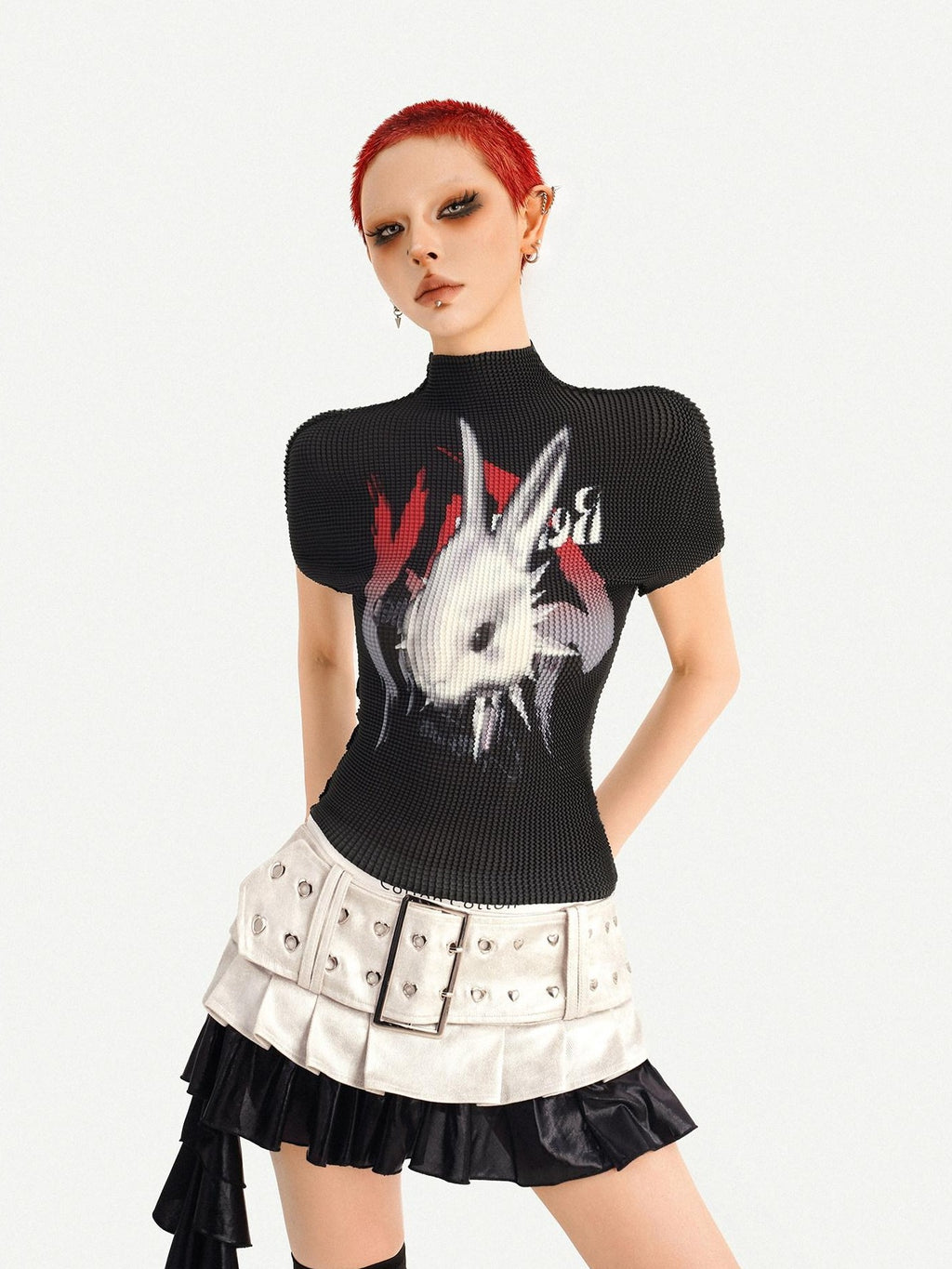 Nico Molly Black Pleated Cartoon Print Mock Neck Slim Women's Short Sleeve T-shirts