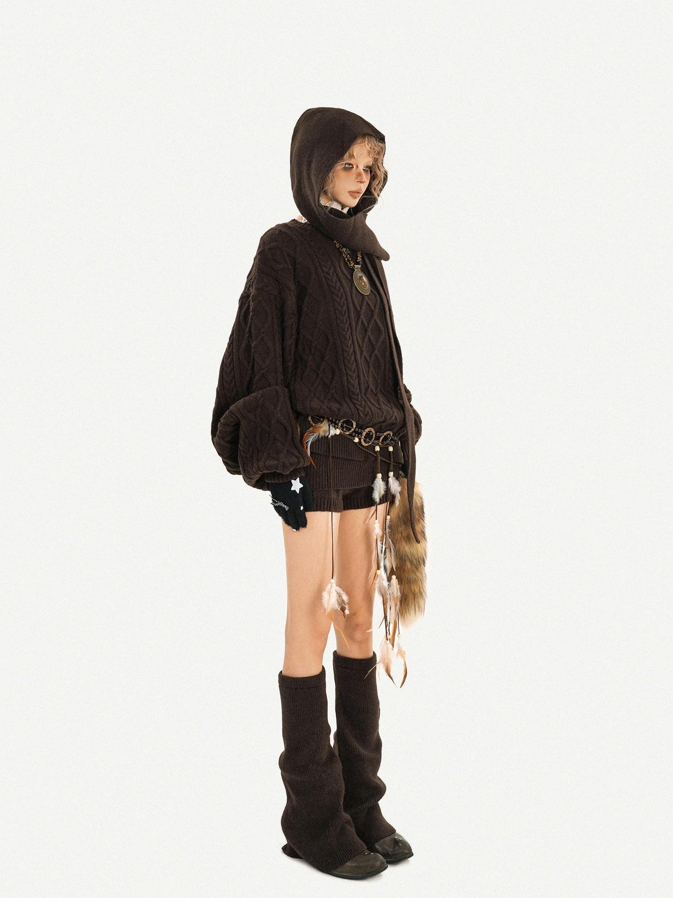 Nico Molly Chestnut Knitted Crewneck Loose Women's Low Waist Top & Shorts Sets
