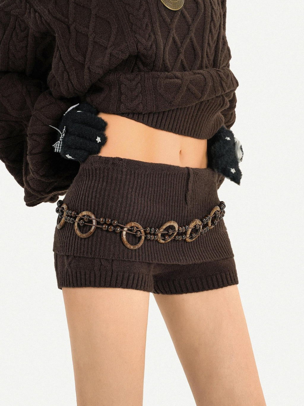 Nico Molly Chestnut Knitted Crewneck Loose Women's Low Waist Top & Shorts Sets