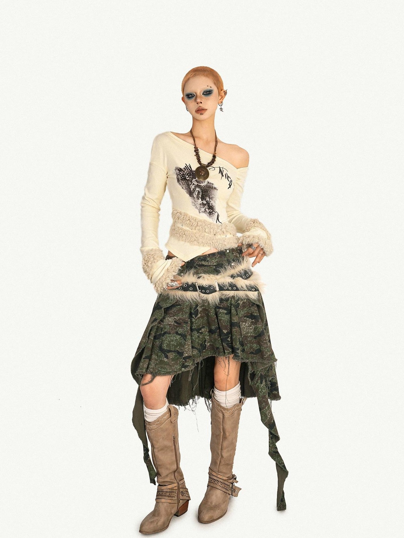 Nico Molly Punk Spliced Fur Slanted Neckline Graphic Print Women's Long Sleeve T-shirts