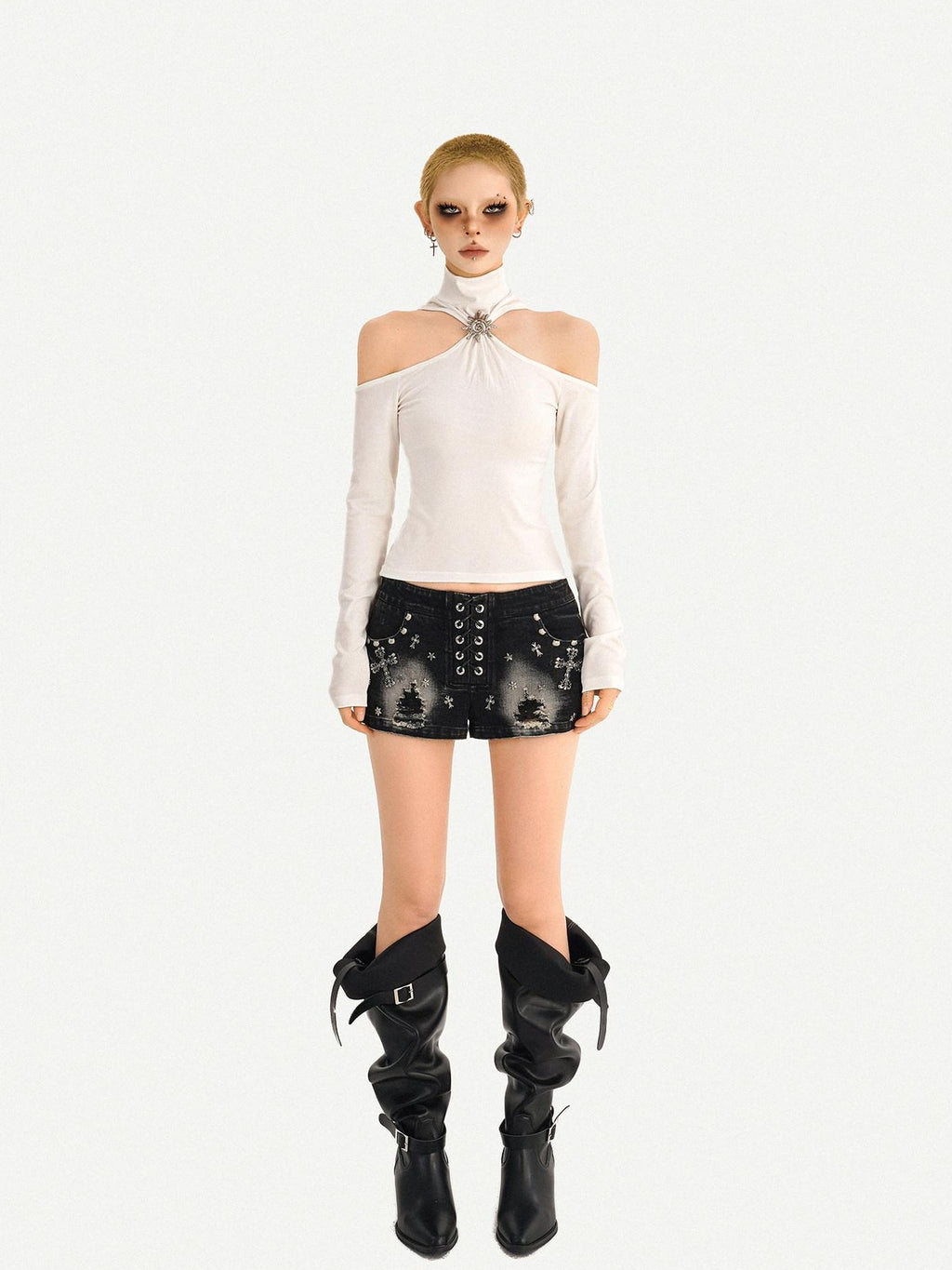 Nico Molly Punk Studded Heavy Washed Ripped Low Waist Straight Cut Women's Denim Shorts