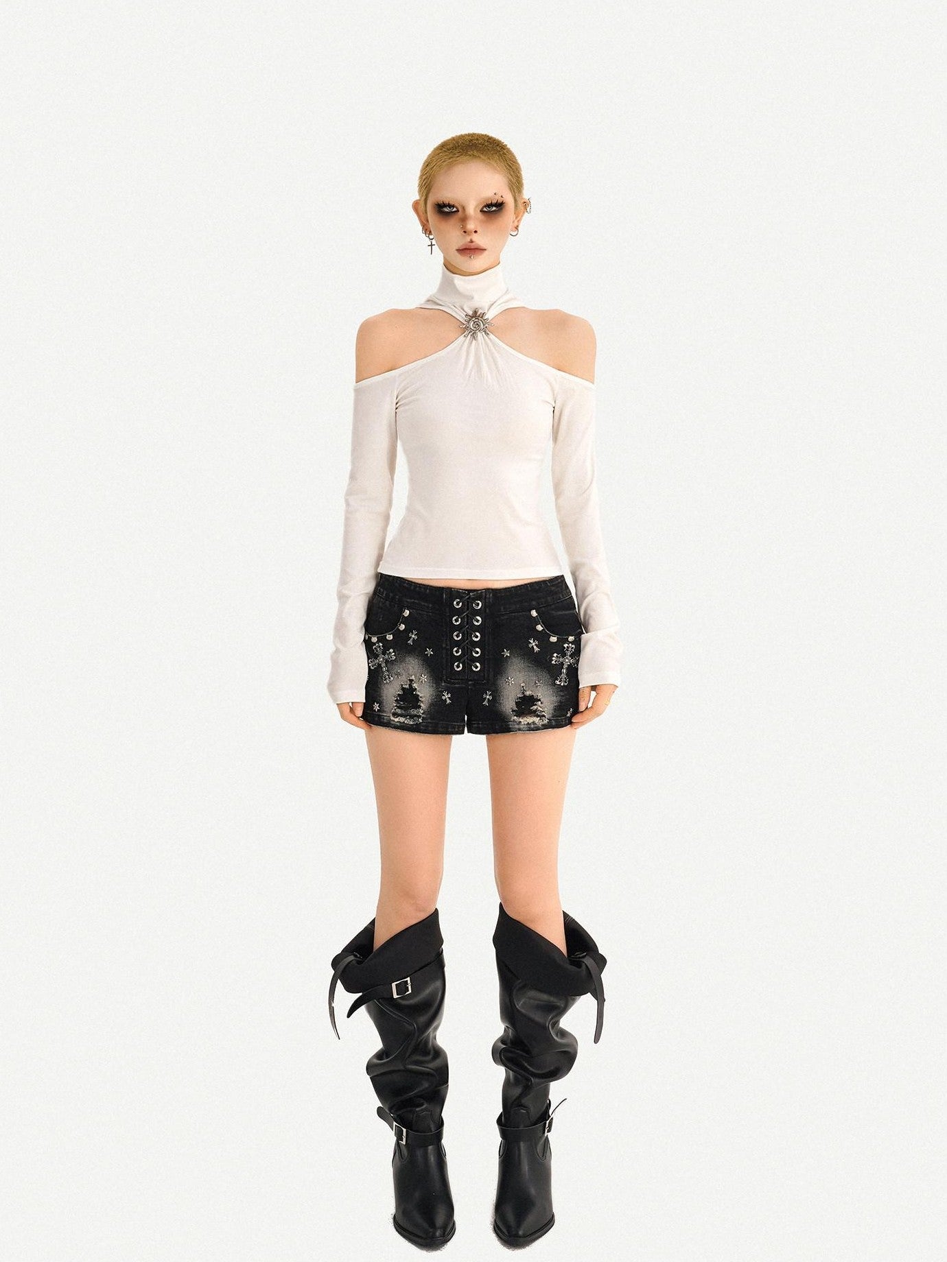 Nico Molly Punk Studded Heavy Washed Ripped Low Waist Straight Cut Women's Denim Shorts