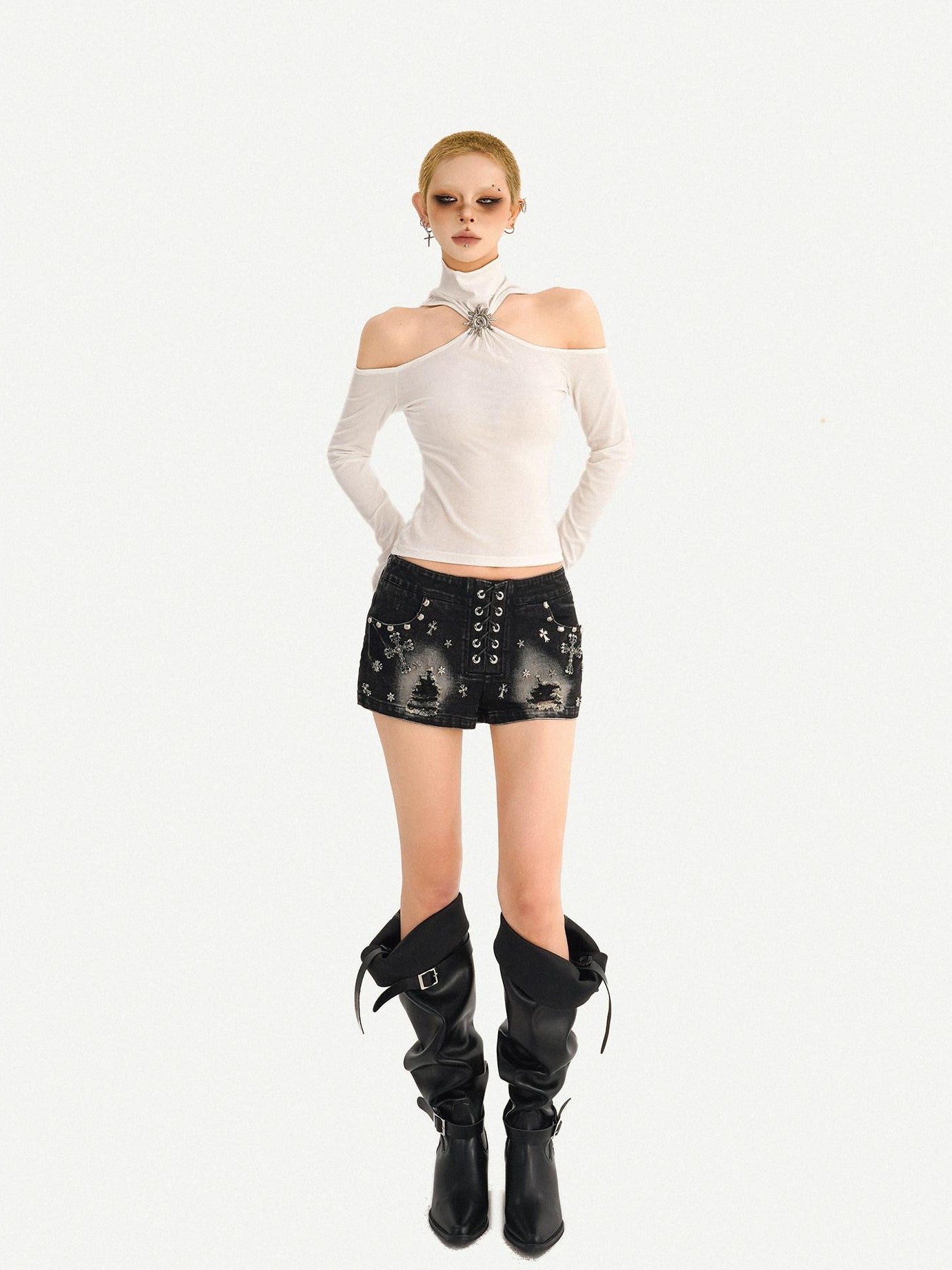 Nico Molly Punk Studded Heavy Washed Ripped Low Waist Straight Cut Women's Denim Shorts