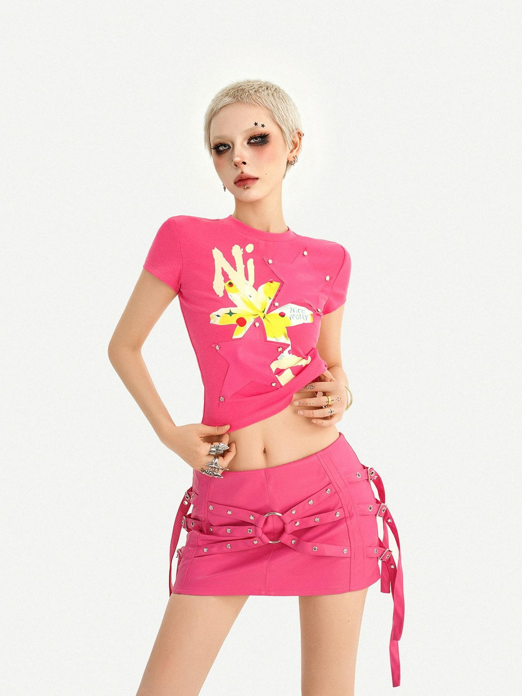 Nico Molly Rose Red Star Print Studded Cropped Slim Fit Women's Short Sleeve T-shirts