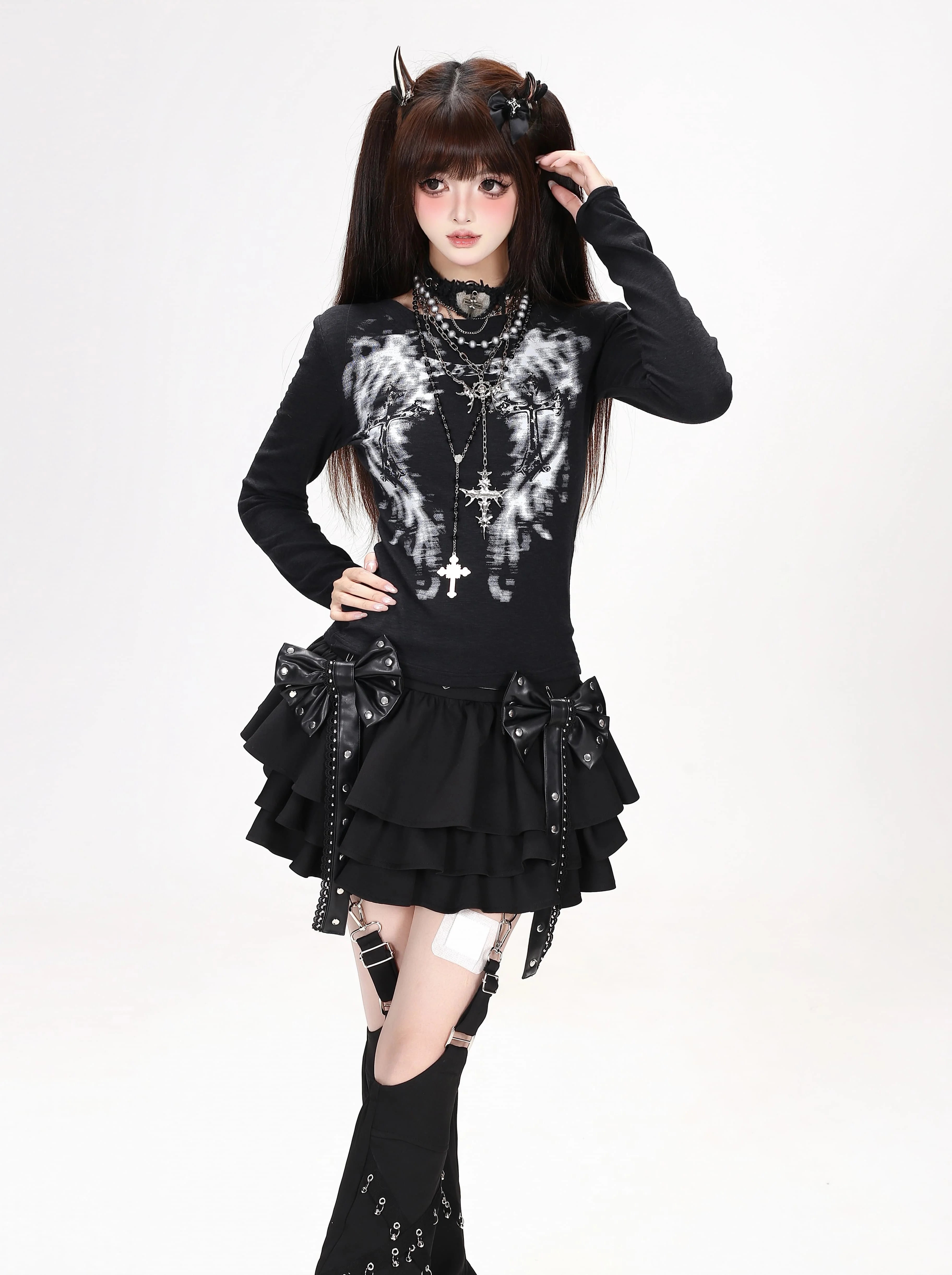 CRAZYGIRL_Vintage_Cross_Wings_Phantom_Print_Fitted_Crew_Neck_Women's_Long_Sleeve_T-shirts_1074634374255_MISSTT