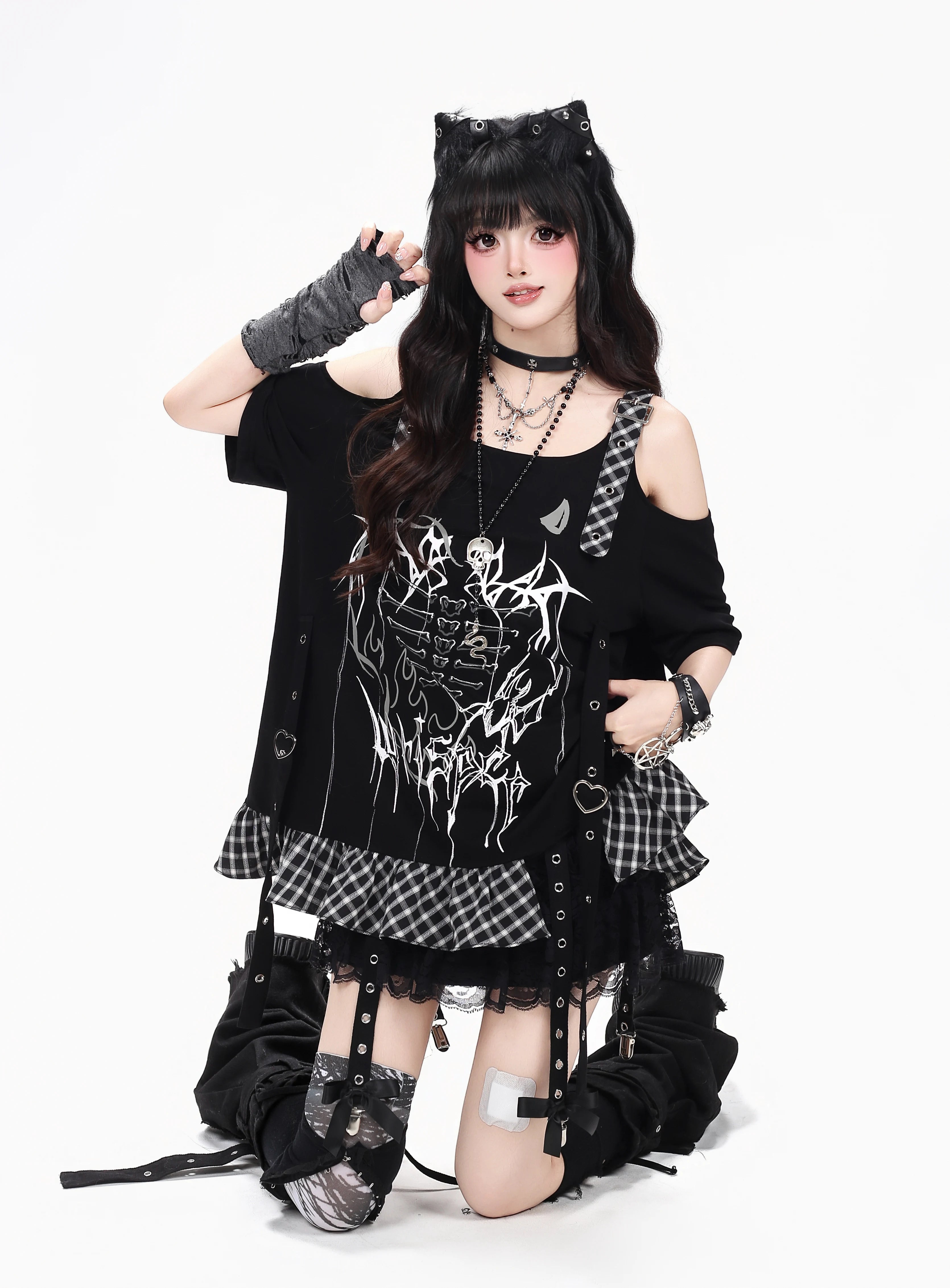 CRAZYGIRL_Black_Red_Plaid_Print_Patchwork_Off_Shoulder_Loose_Women's_Short_Sleeve_T-shirts_1050449018105_MISSTT