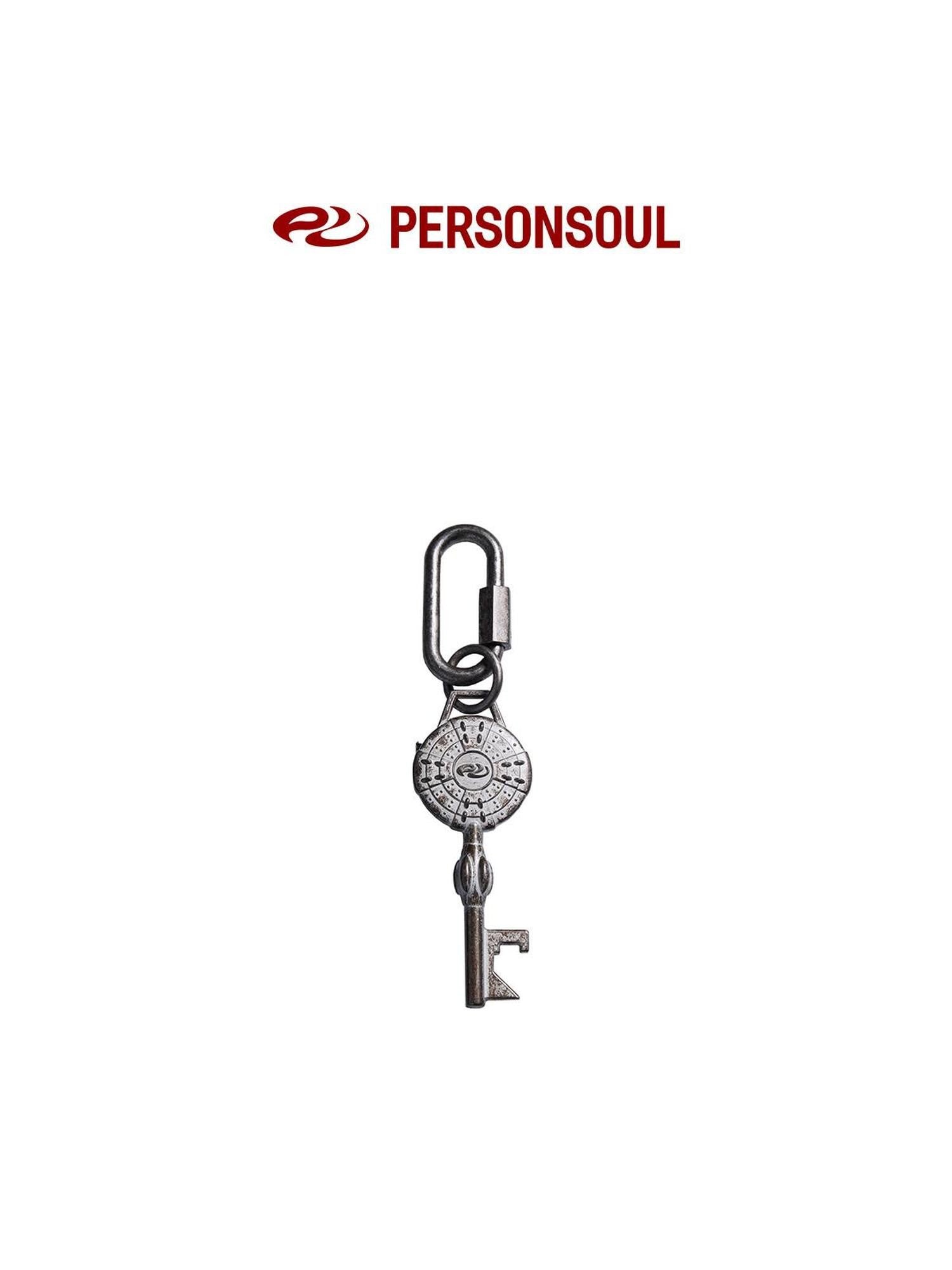 PERSONSOUL Antique Brass Oxidized Shield Bottle Opener Women's Alloy Keychains