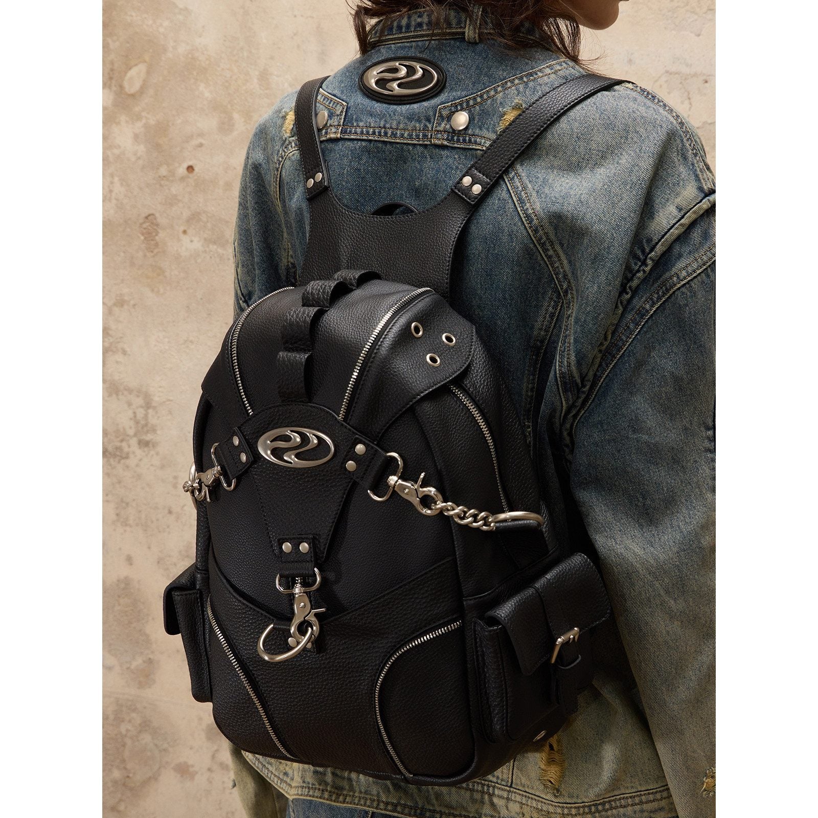 PERSONSOUL_Beetle_Inspired_Sculptural_Modern_Neutral_Women's_Calfskin_Leather_Backpack_745902947973_MISSTT