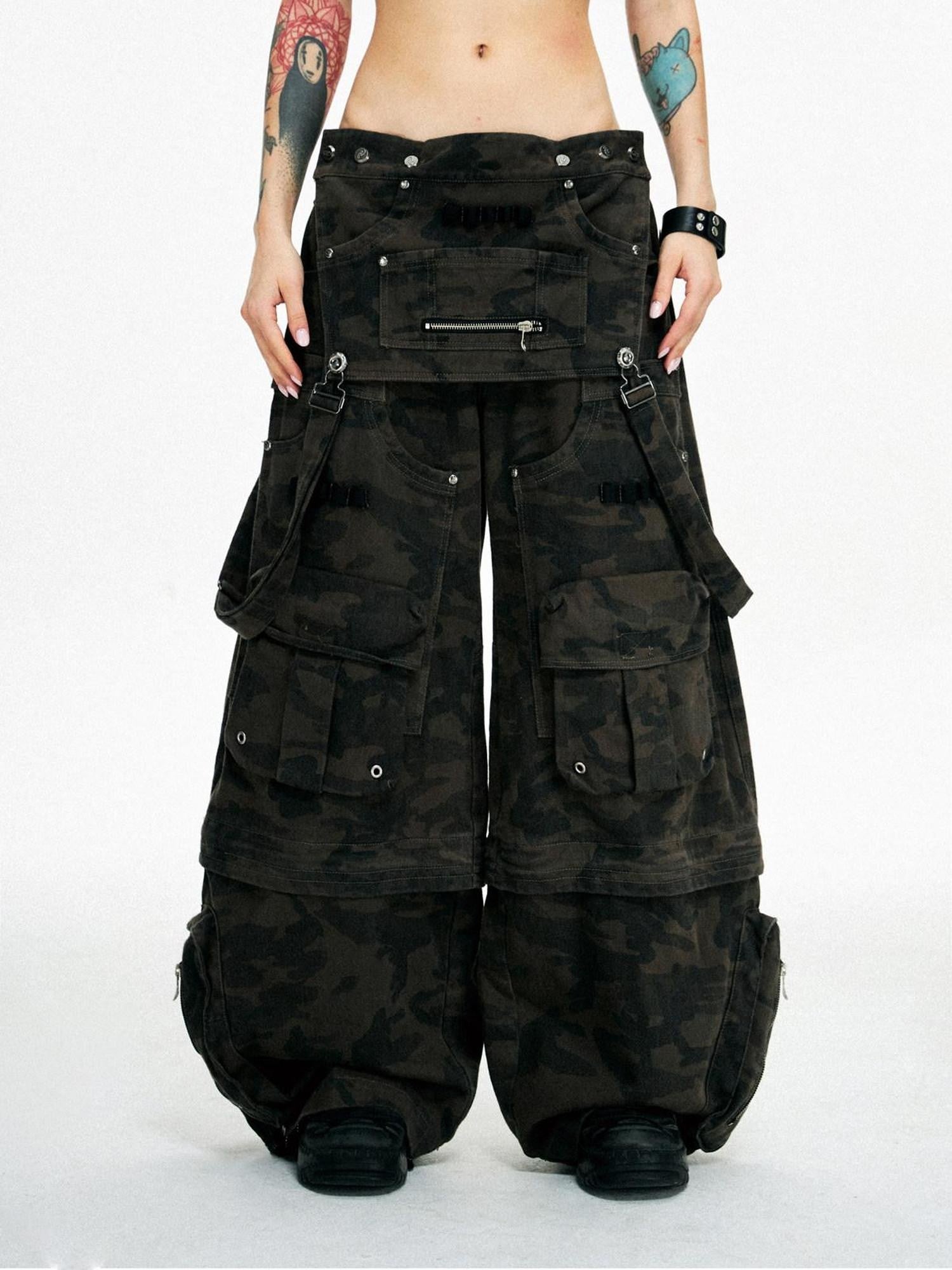 PERSONSOUL Black Camo Three In One Detachable Straps Cargo Women's Cotton Wide-leg Pants