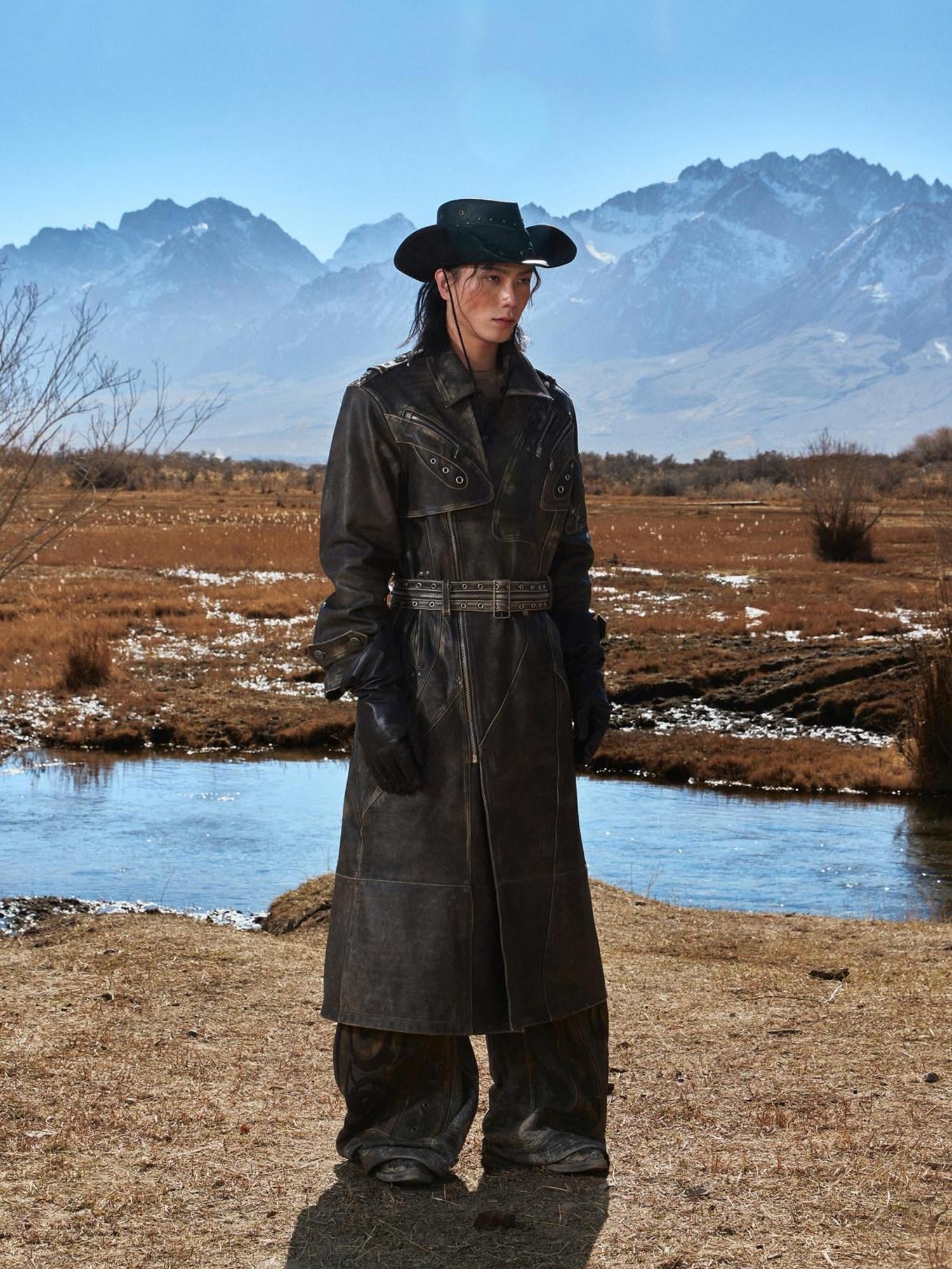 PERSONSOUL Black Distressed Metal Zip Long Lapel Women's Cowhide Trench Coats