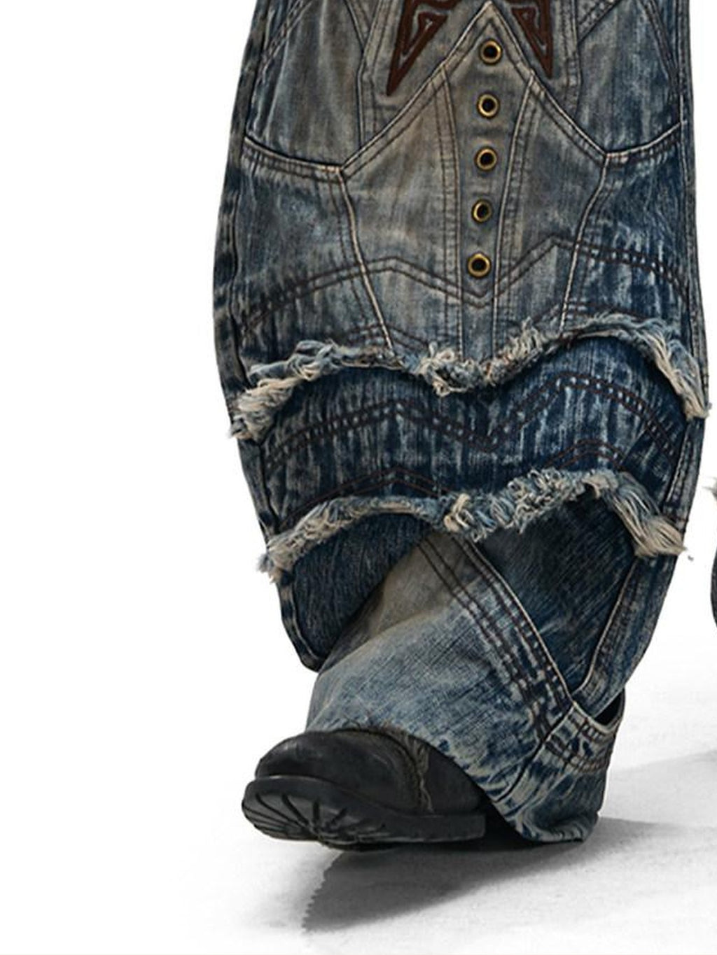 PERSONSOUL Totem Embroidered Scale Armor Distressed Women's Cotton Denim Wide-leg Jeans