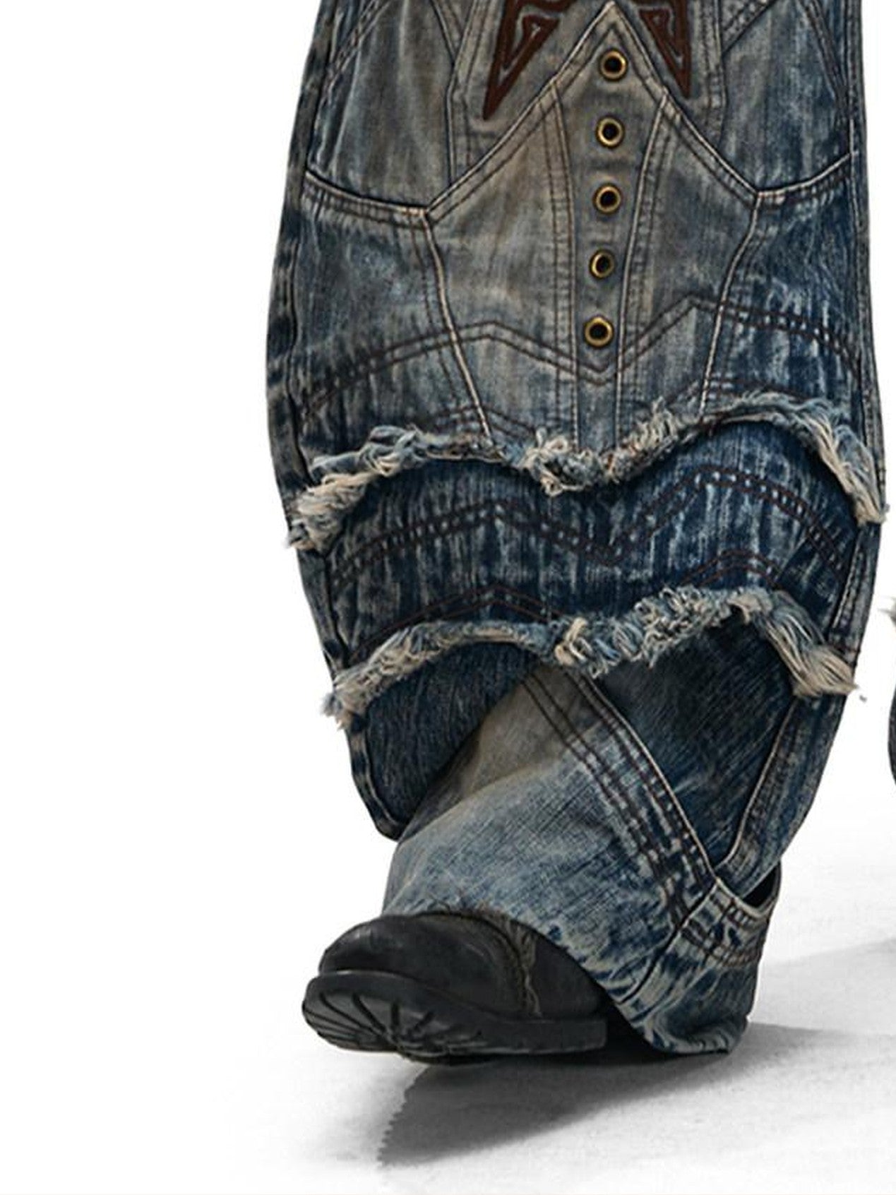 PERSONSOUL Totem Embroidered Scale Armor Distressed Women's Cotton Denim Wide-leg Jeans