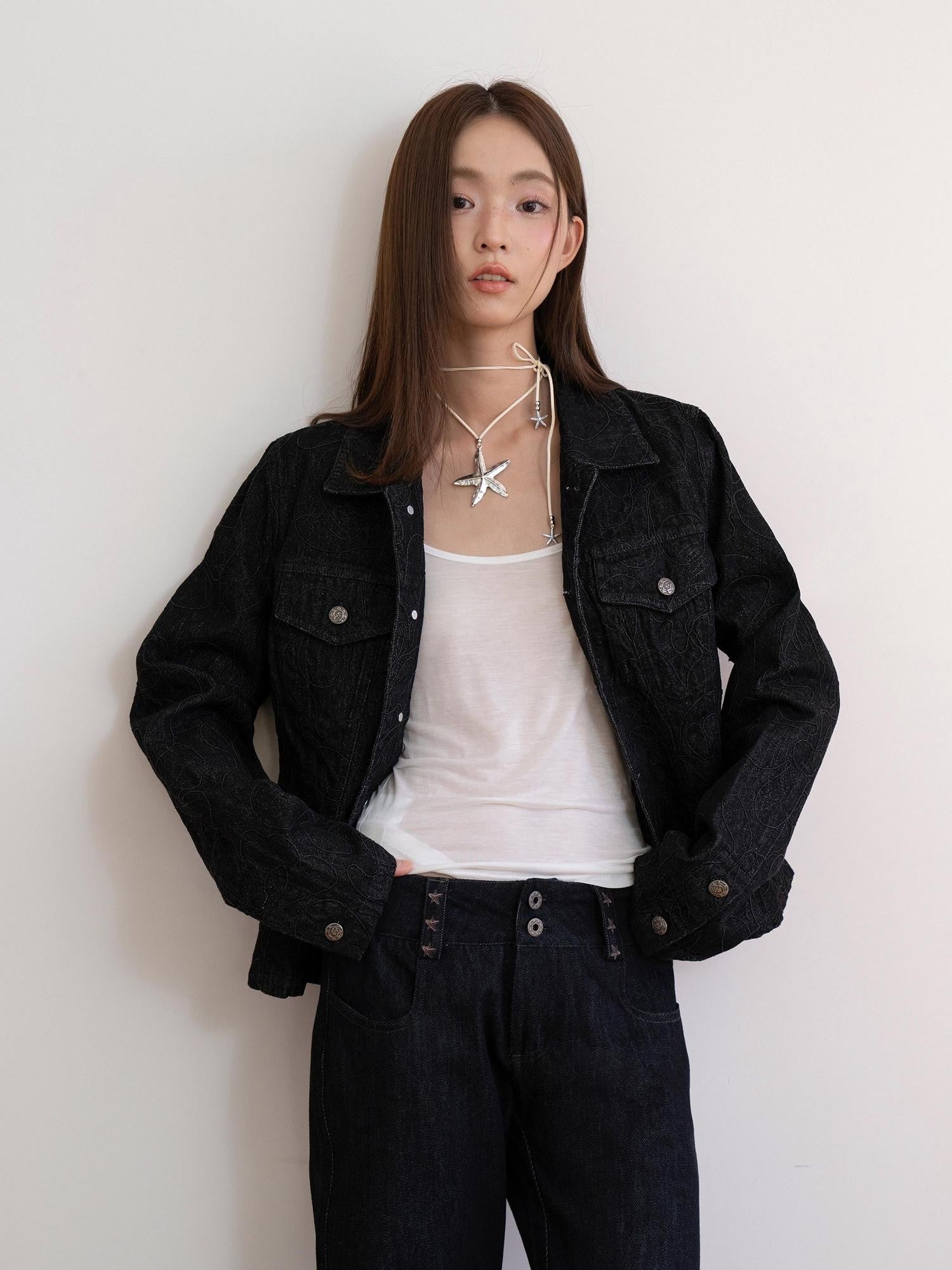 THELIGHT OFFICIAL Black Curved Texture Geometric Cropped Boxy Fit Women's Cotton Denim Jackets