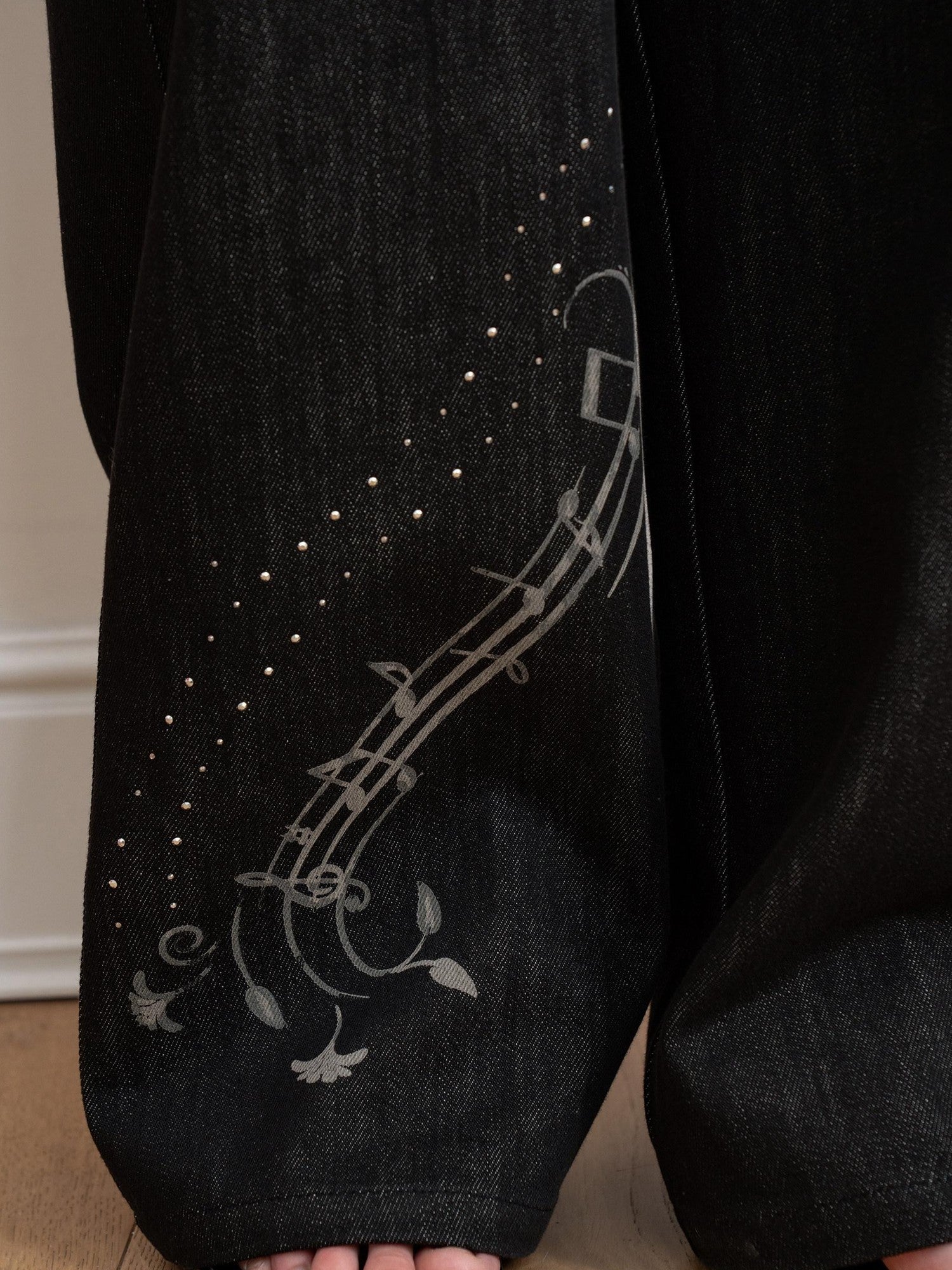 THELIGHT OFFICIAL Black Musical Note Print Relaxed Women's Cotton Wide-leg Jeans