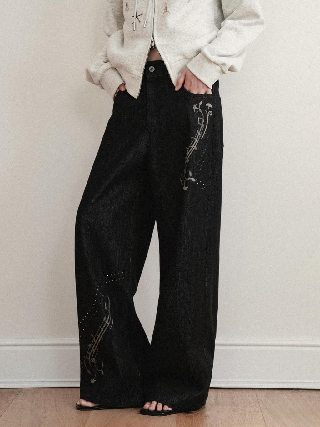 THELIGHT OFFICIAL Black Musical Note Print Relaxed Women's Cotton Wide-leg Jeans
