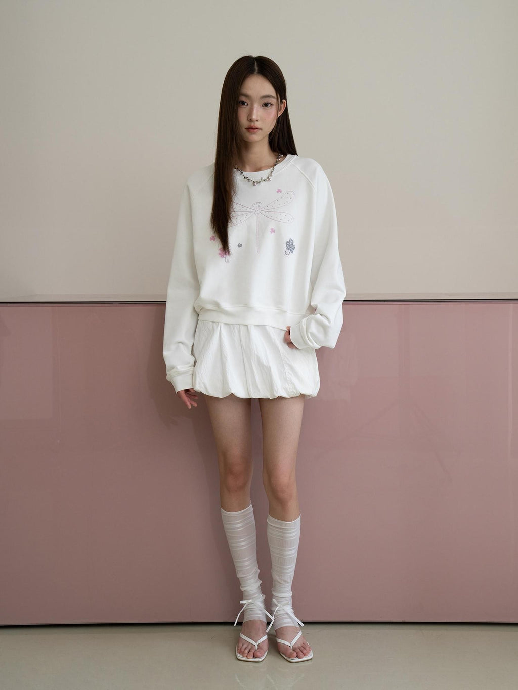 THELIGHT OFFICIAL Cropped Topstitch Print Rhinestone Dragonfly Raglan Women's Cotton Sweatshirts
