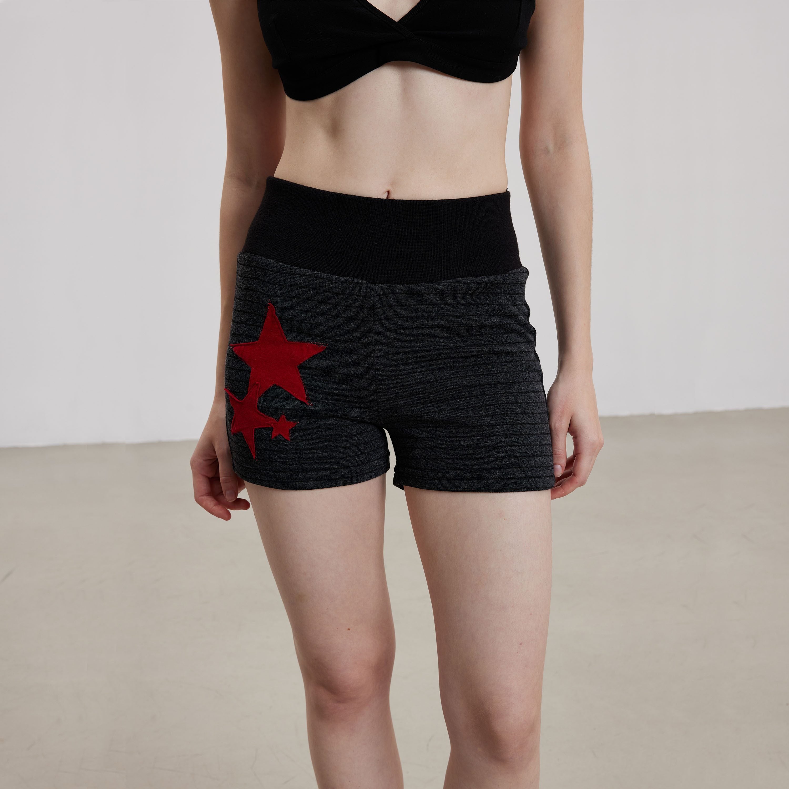 THELIGHT OFFICIAL Dark Gray Star Applique Vintage High Waist Women's Polyester Short Trousers 899546770516