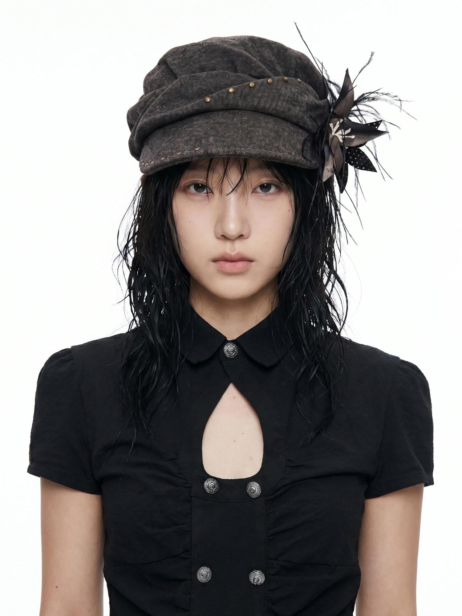 THELIGHT OFFICIAL Detachable Feather Flower Pleated Stud Octagonal Beret Women's Brown Hats