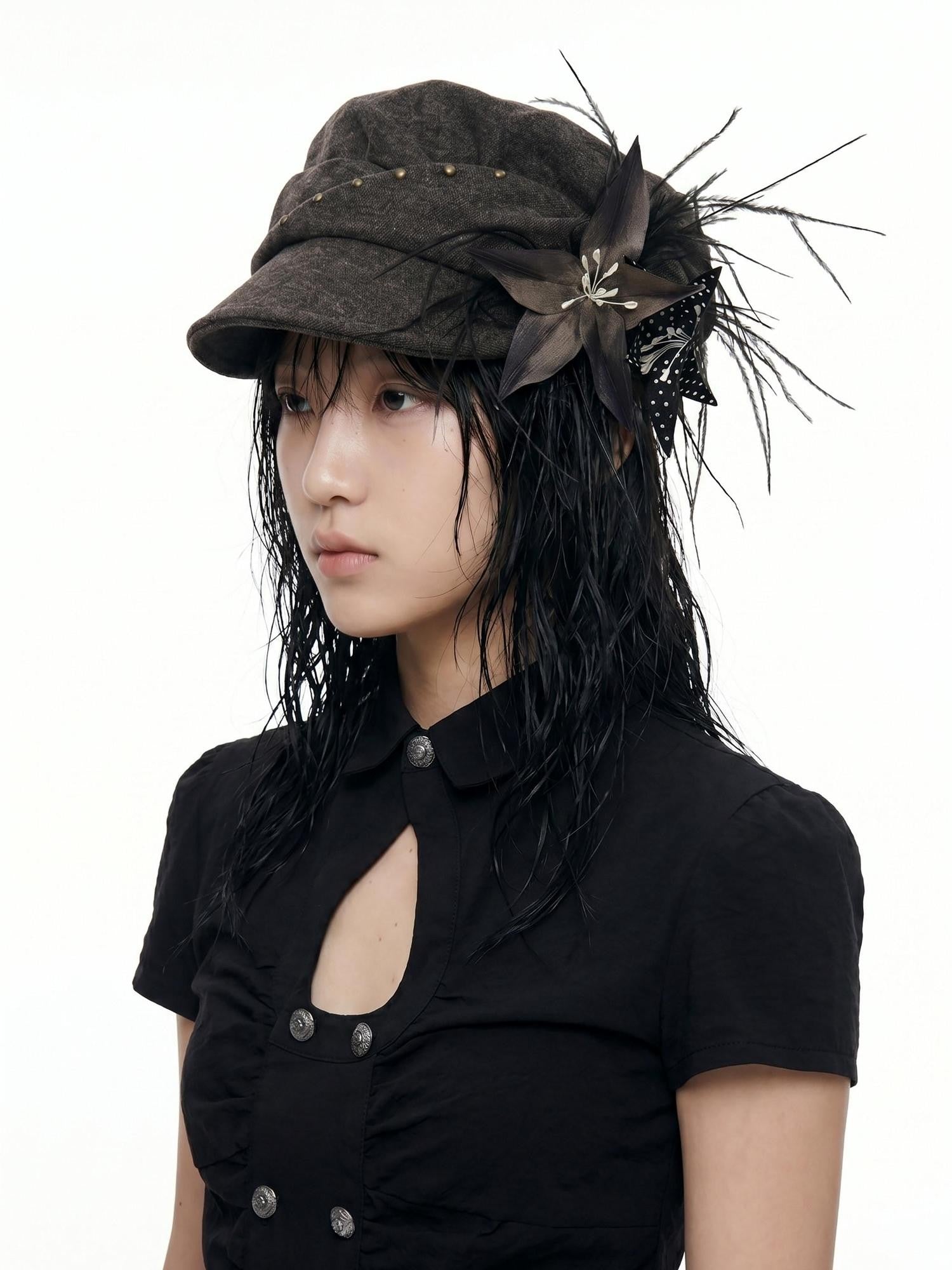THELIGHT OFFICIAL Detachable Feather Flower Pleated Stud Octagonal Beret Women's Brown Hats