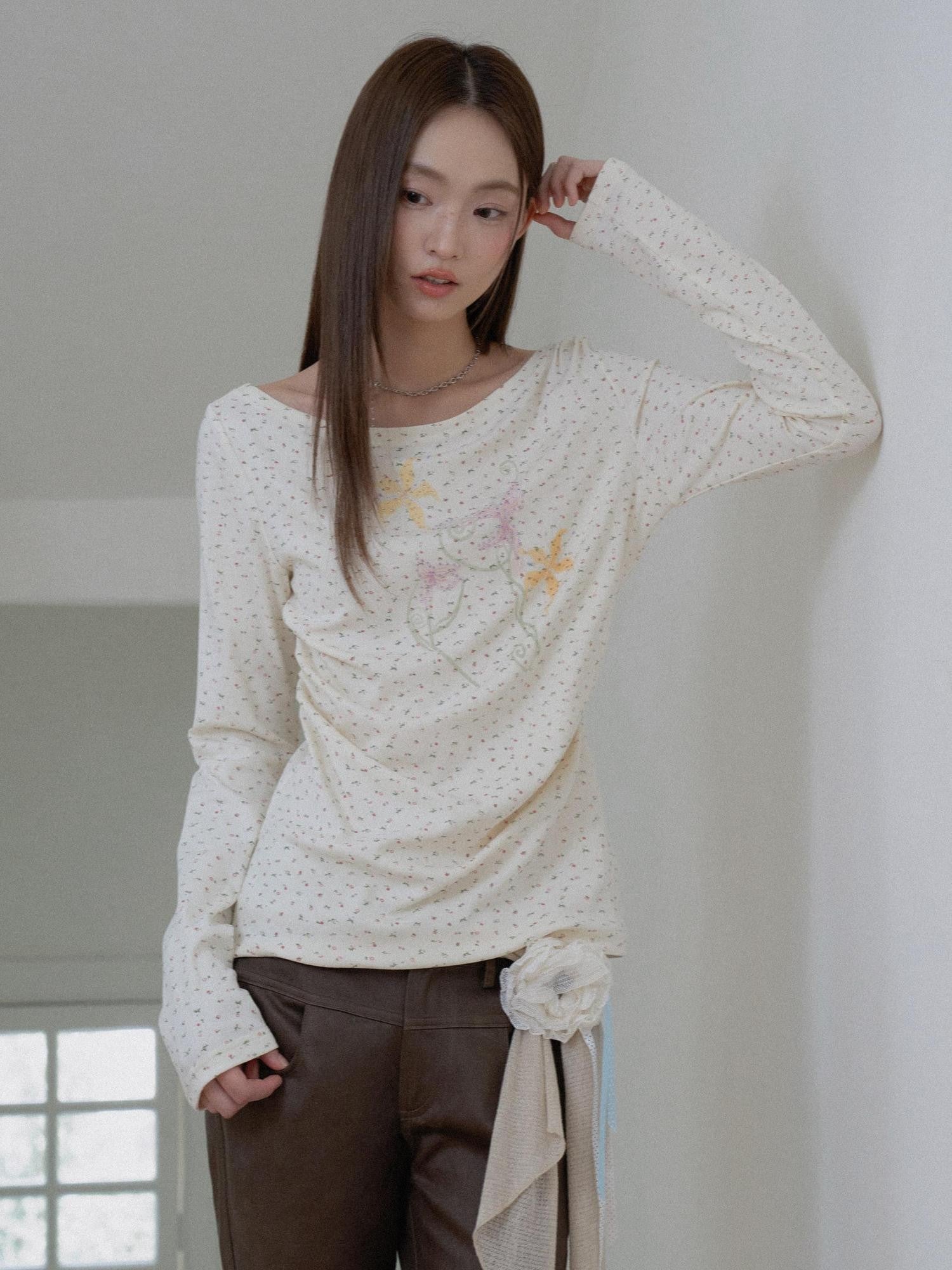 THELIGHT OFFICIAL Ivory Floral Ruching Waist Rhinestone Women's Long Sleeve T-shirts
