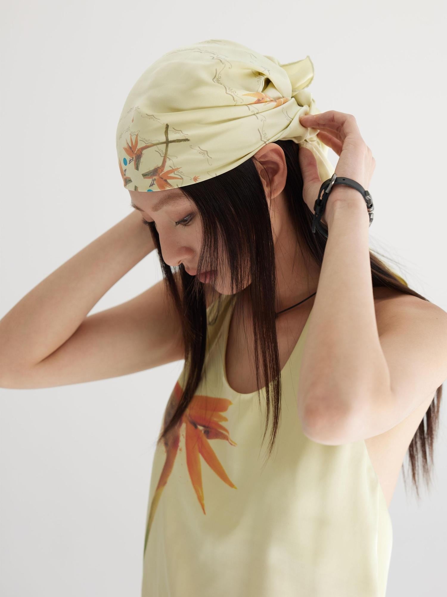 THELIGHT OFFICIAL Light Yellow Floral Bohemian Square Scarf Women's Lightweight Headscarf Hats