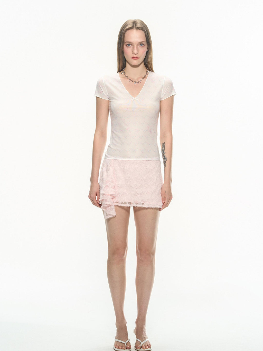 THELIGHT OFFICIAL Pink Printed Tonal Plunge V-neck Women's Polyester Short Sleeve T-shirts