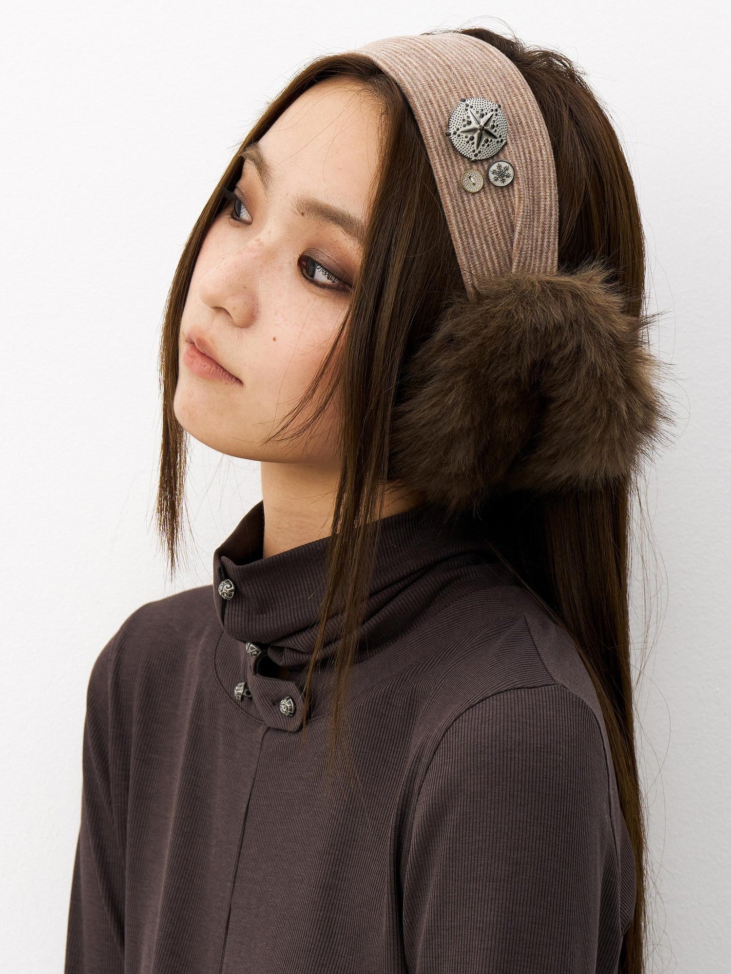 THELIGHT OFFICIAL Plush Vintage Button Detail Ear Muffs Headband Women's Plush Hats