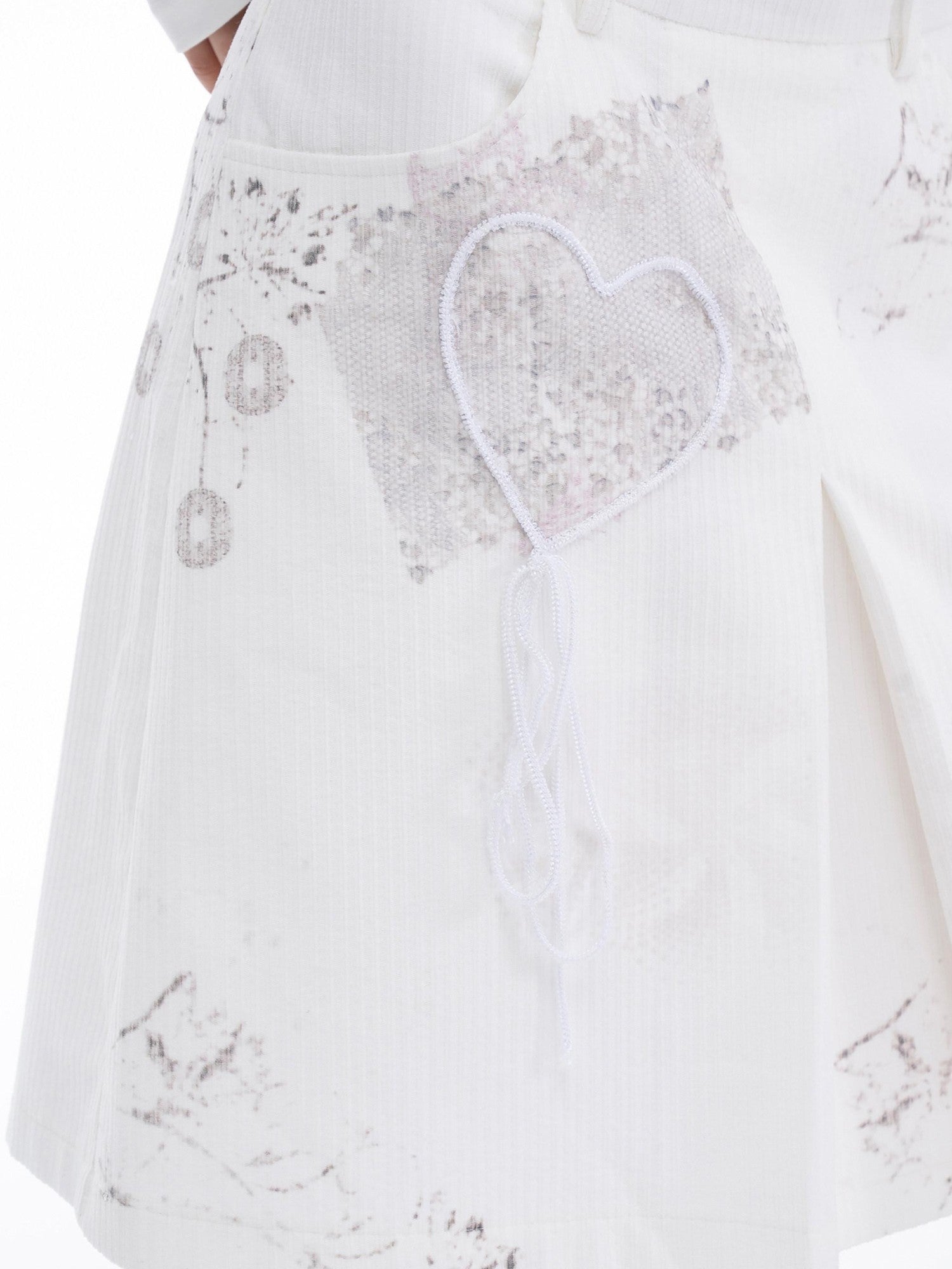 THELIGHT OFFICIAL Pure White Heart Embroidered Print 3d A Line Women's Cotton Modal Mini Skirts