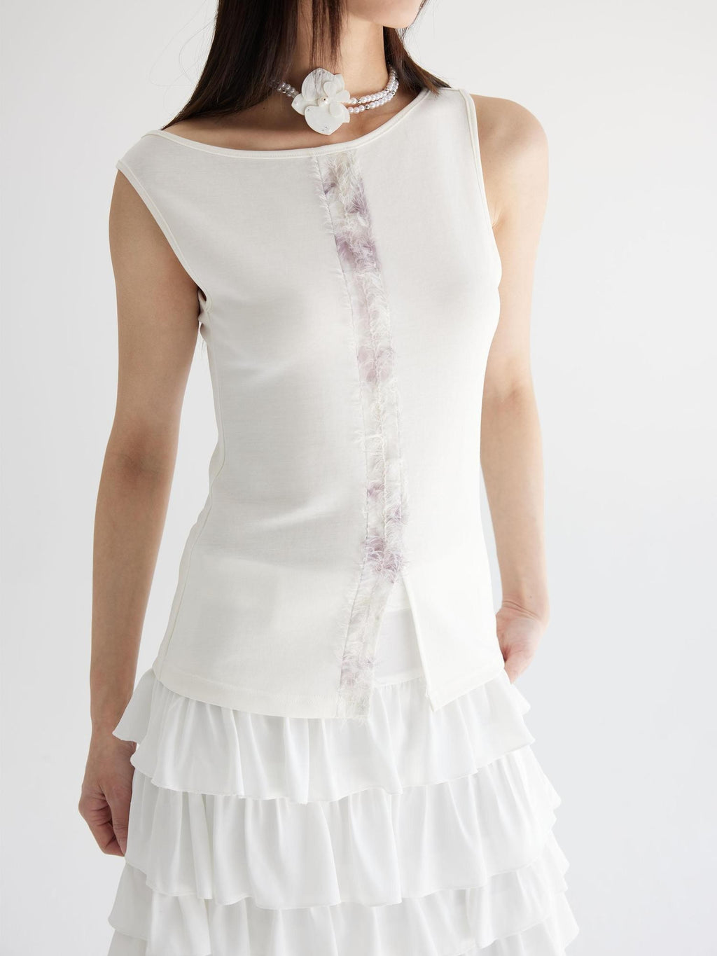THELIGHT OFFICIAL White Asymmetric Shoulder Fur Patchwork Women's Lyocell Blend Tank Tops