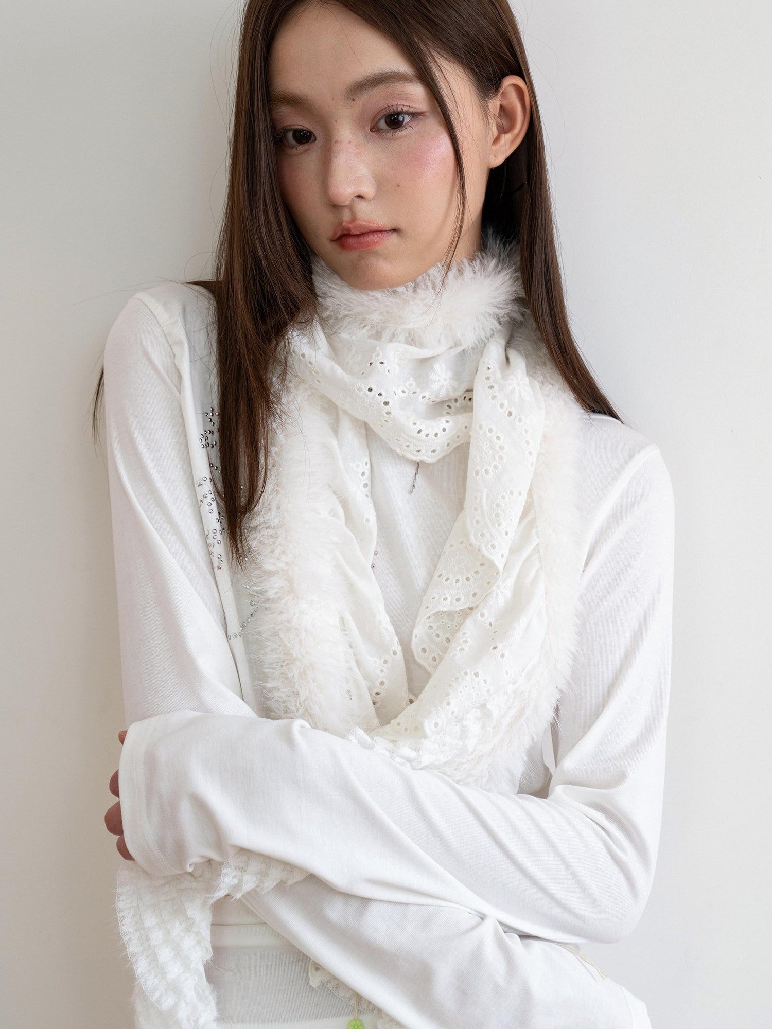 THELIGHT OFFICIAL White Patchwork Pendant Fuzzy Women's Cotton Polyester Scarves & Shawls