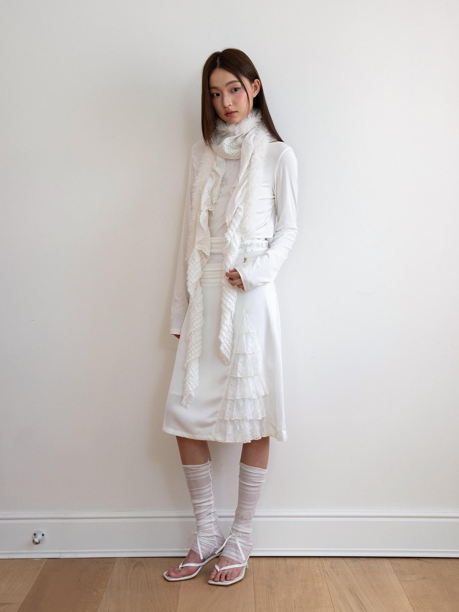 THELIGHT OFFICIAL White Patchwork Pendant Fuzzy Women's Cotton Polyester Scarves & Shawls