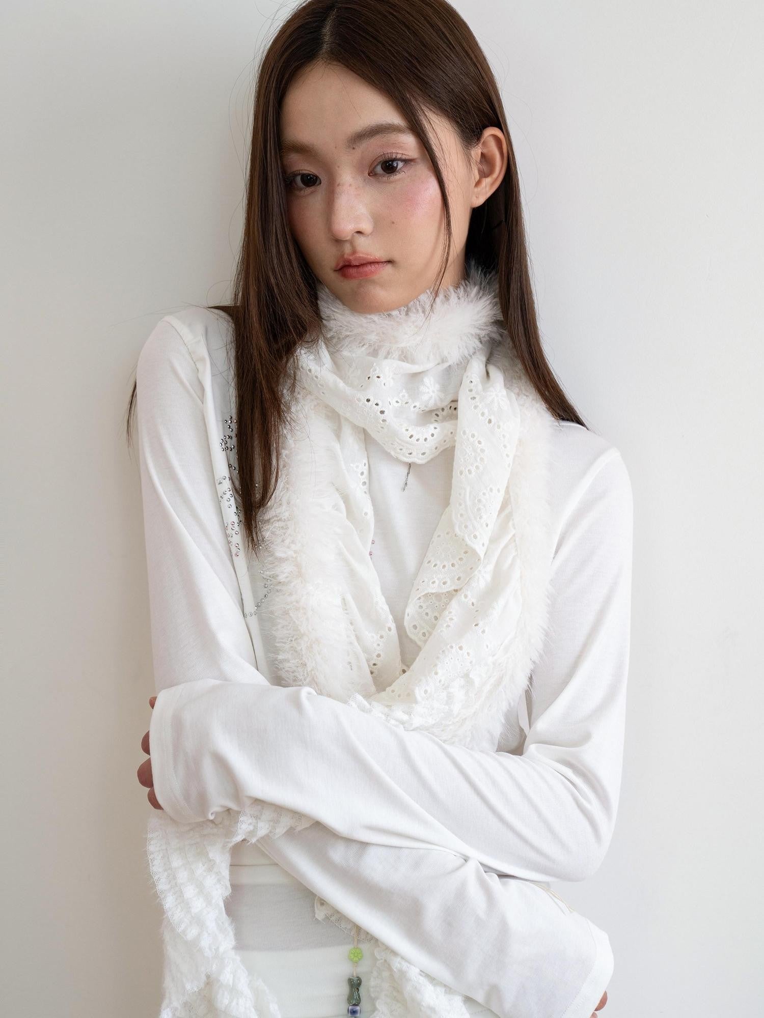 THELIGHT OFFICIAL White Patchwork Pendant Fuzzy Women's Cotton Polyester Scarves & Shawls