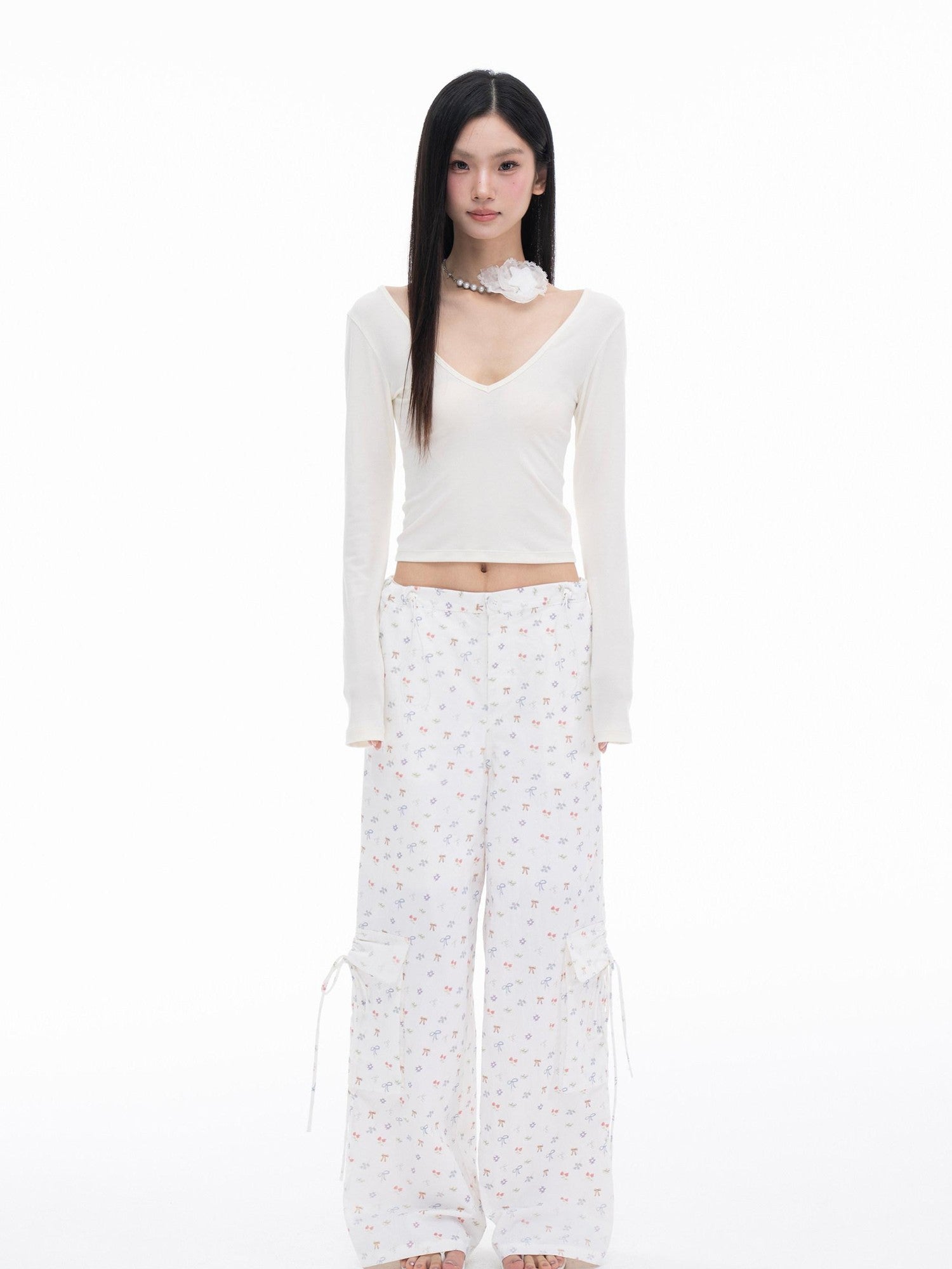 THELIGHT OFFICIAL White Printed Floral Bow Cargo Pockets Straight Loose Women's Nylon Chinos