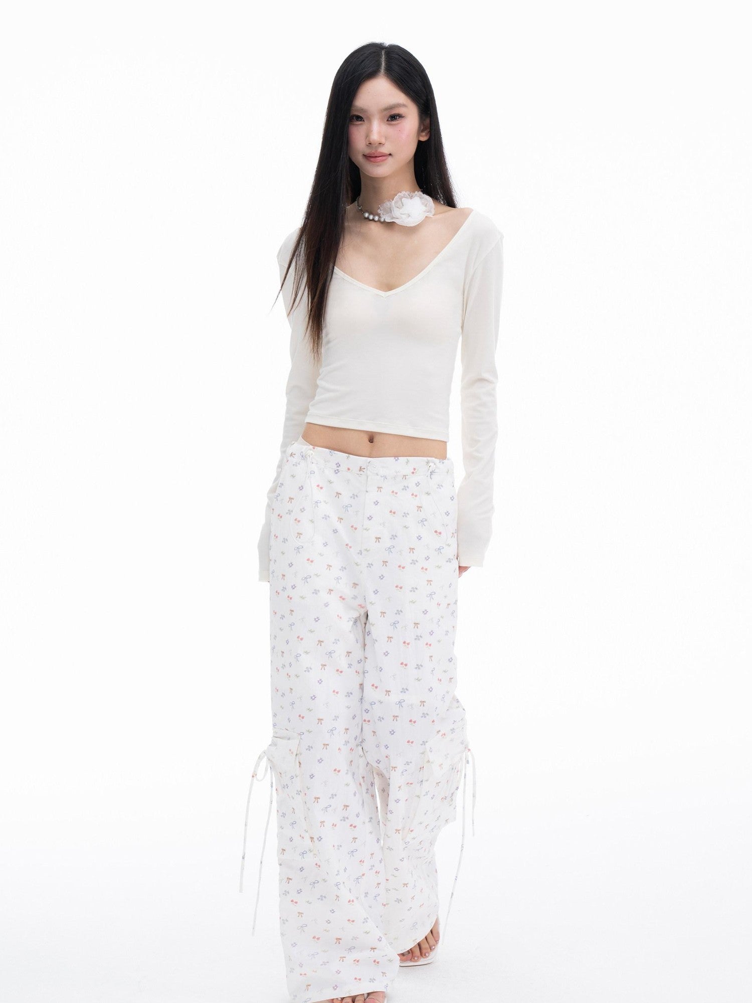 THELIGHT OFFICIAL White Printed Floral Bow Cargo Pockets Straight Loose Women's Nylon Chinos