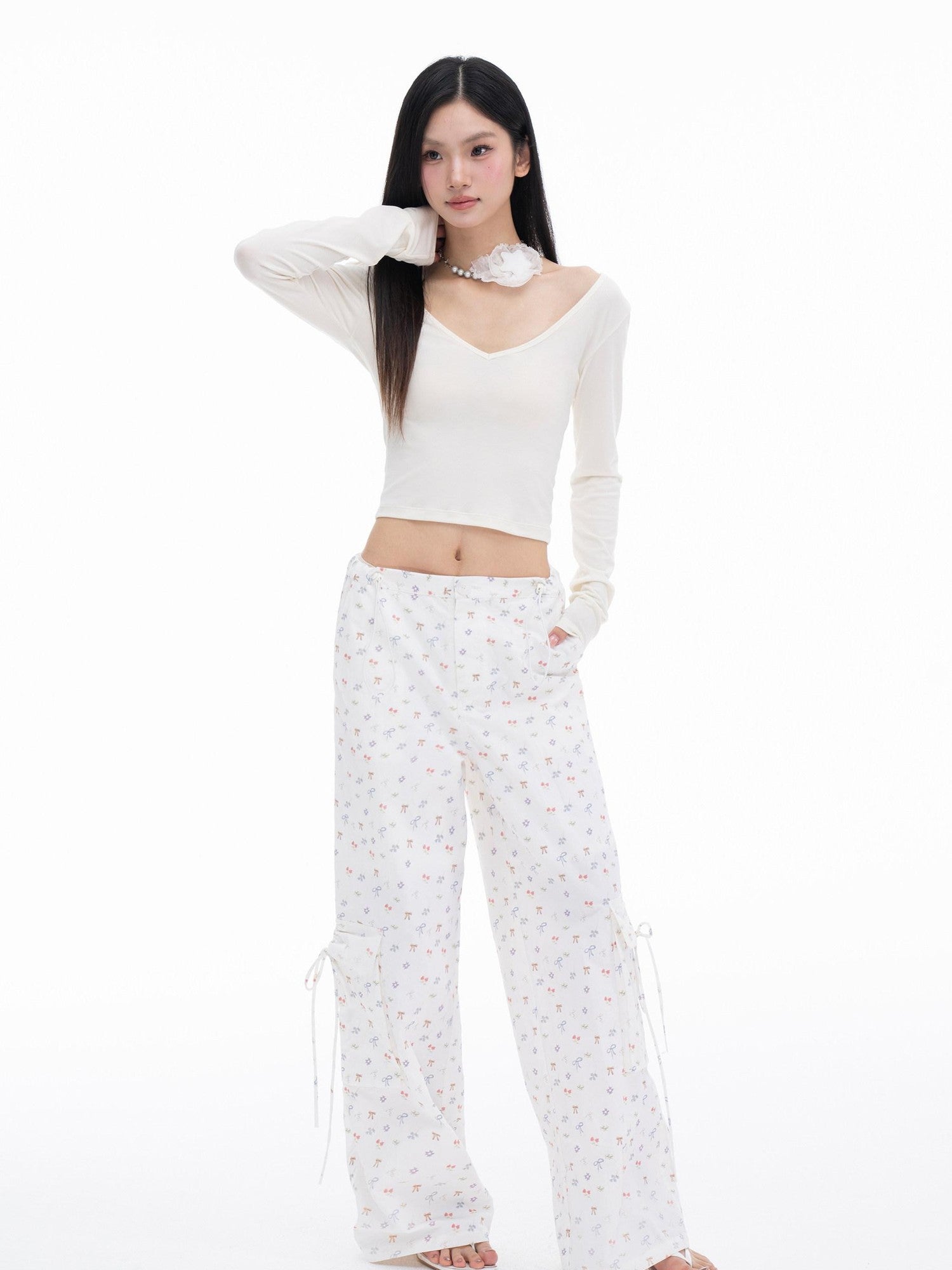 THELIGHT OFFICIAL White Printed Floral Bow Cargo Pockets Straight Loose Women's Nylon Chinos