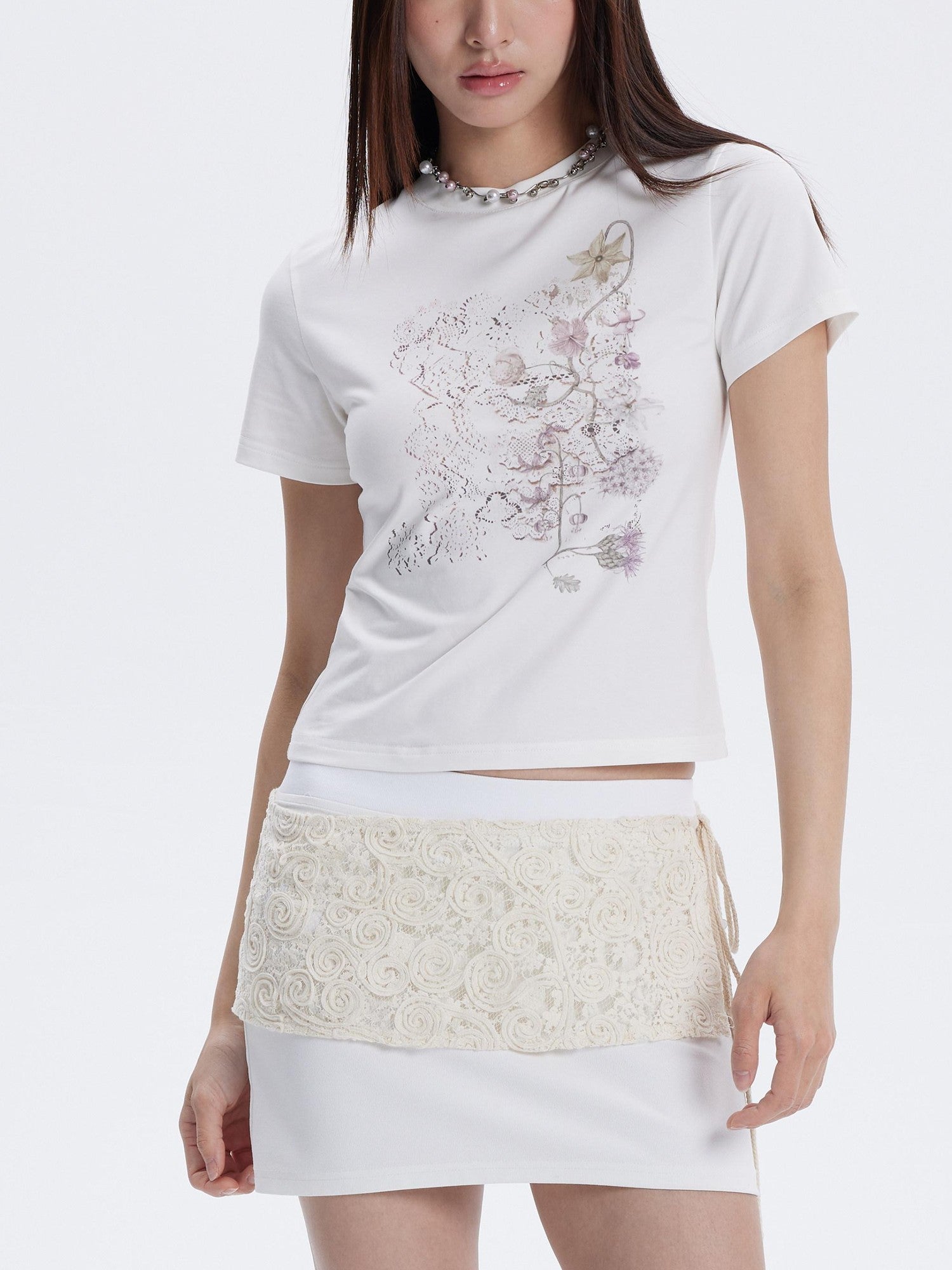 THELIGHT OFFICIAL White Vintage Floral Pattern Print Women's Cotton Blend Short Sleeve T-shirts